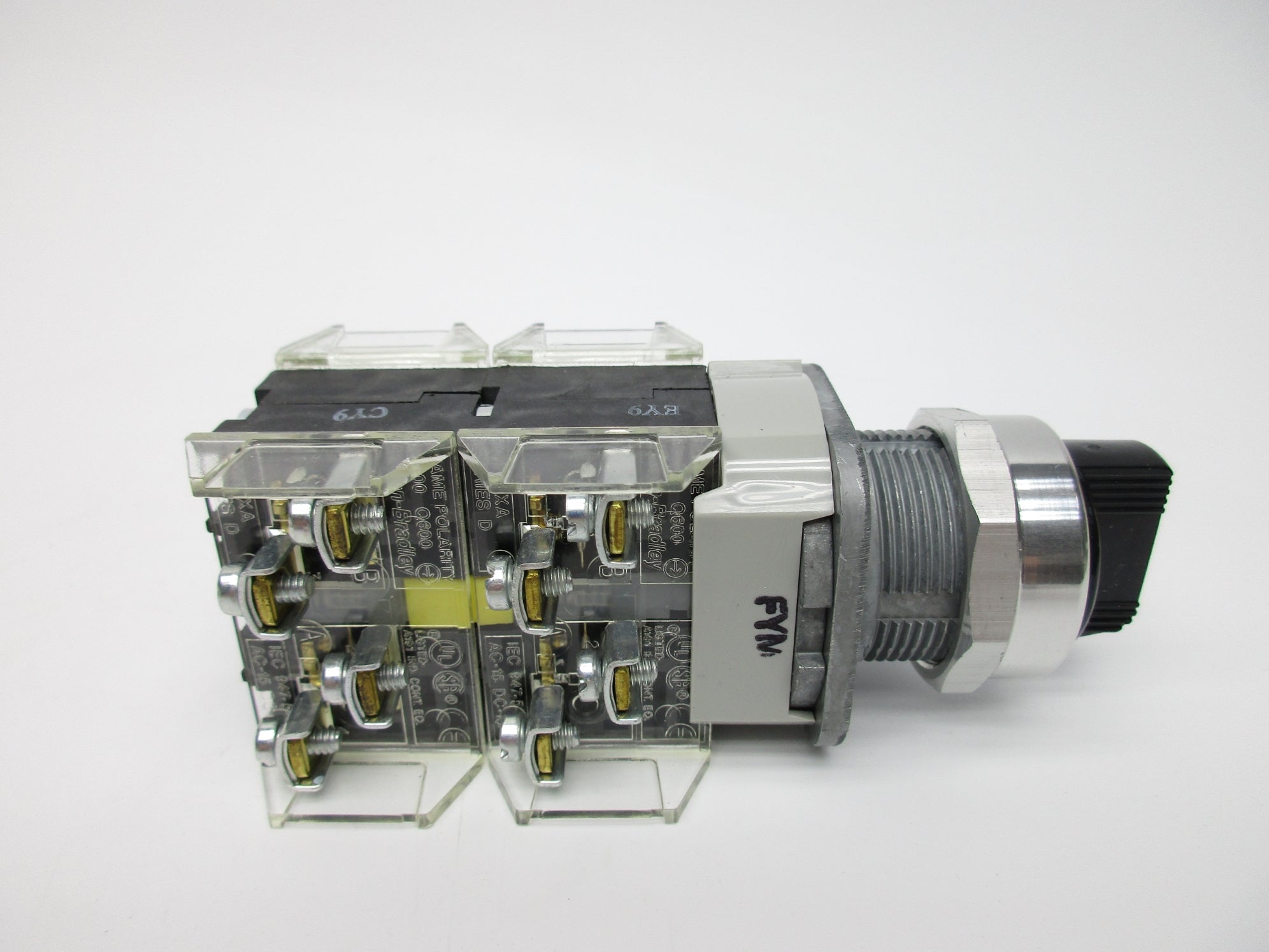 ALLEN BRADLEY 800T-J2C SER. T (WH) NSMP