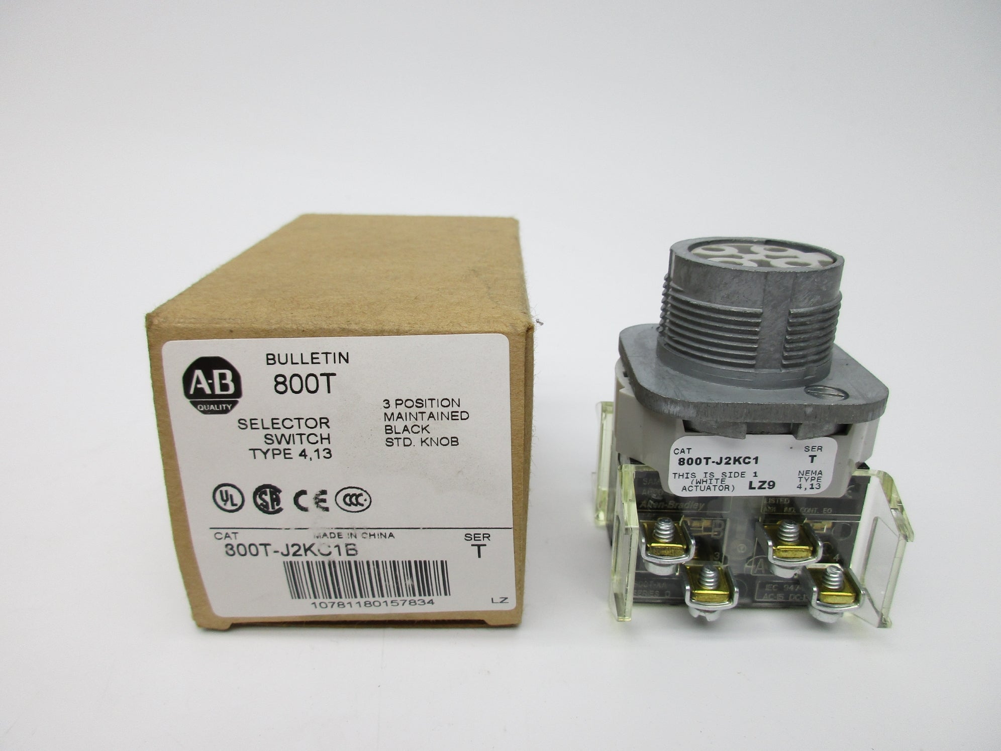 ALLEN BRADLEY 800T-J2KC1B SER. T (BR/WH) NSMP