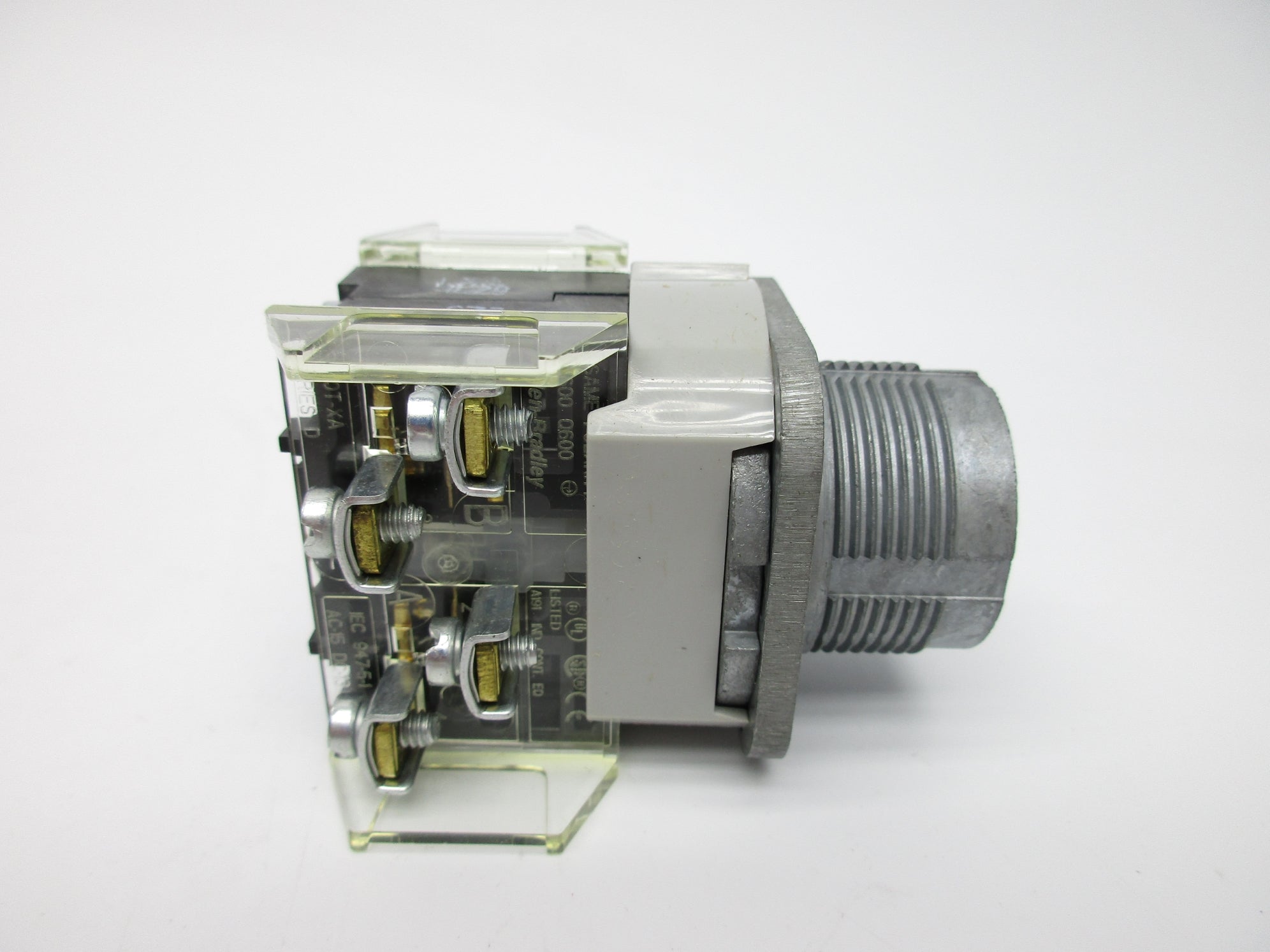 ALLEN BRADLEY 800T-J2KC1B SER. T (BR/WH) NSMP