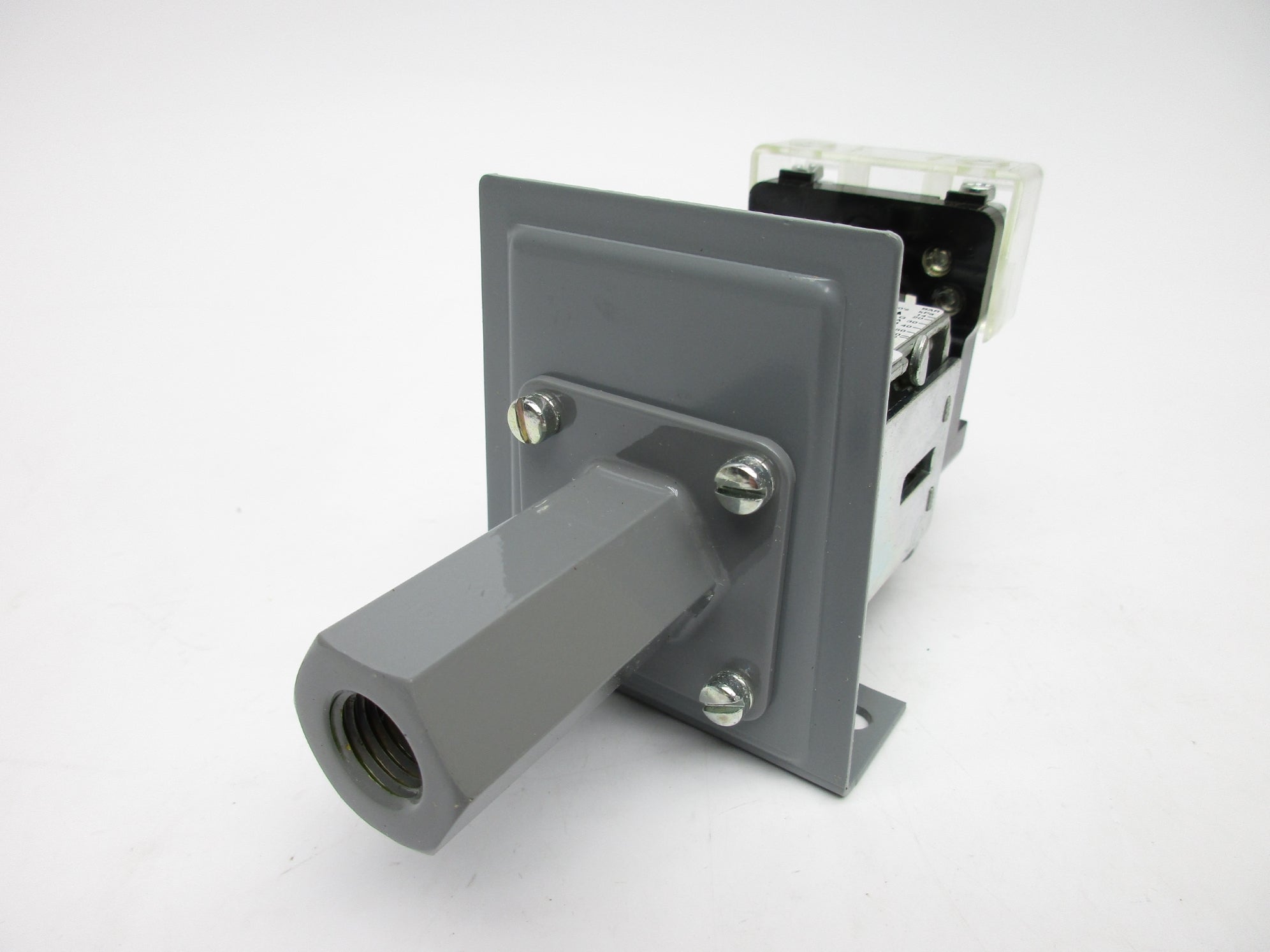ALLEN BRADLEY 836-C12 SER. A  24-600V 1300PSI NSNP