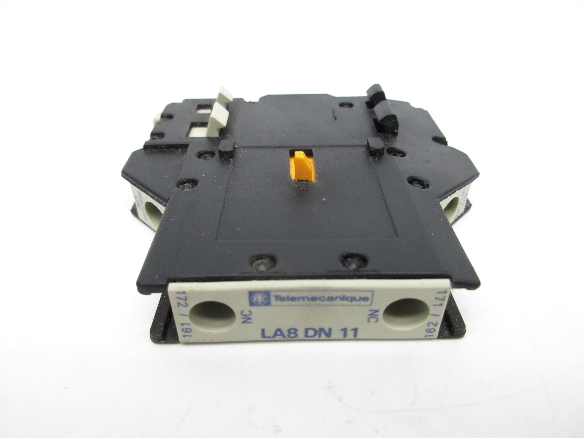 TELEMECANIQUE LA8DN11 NSNP