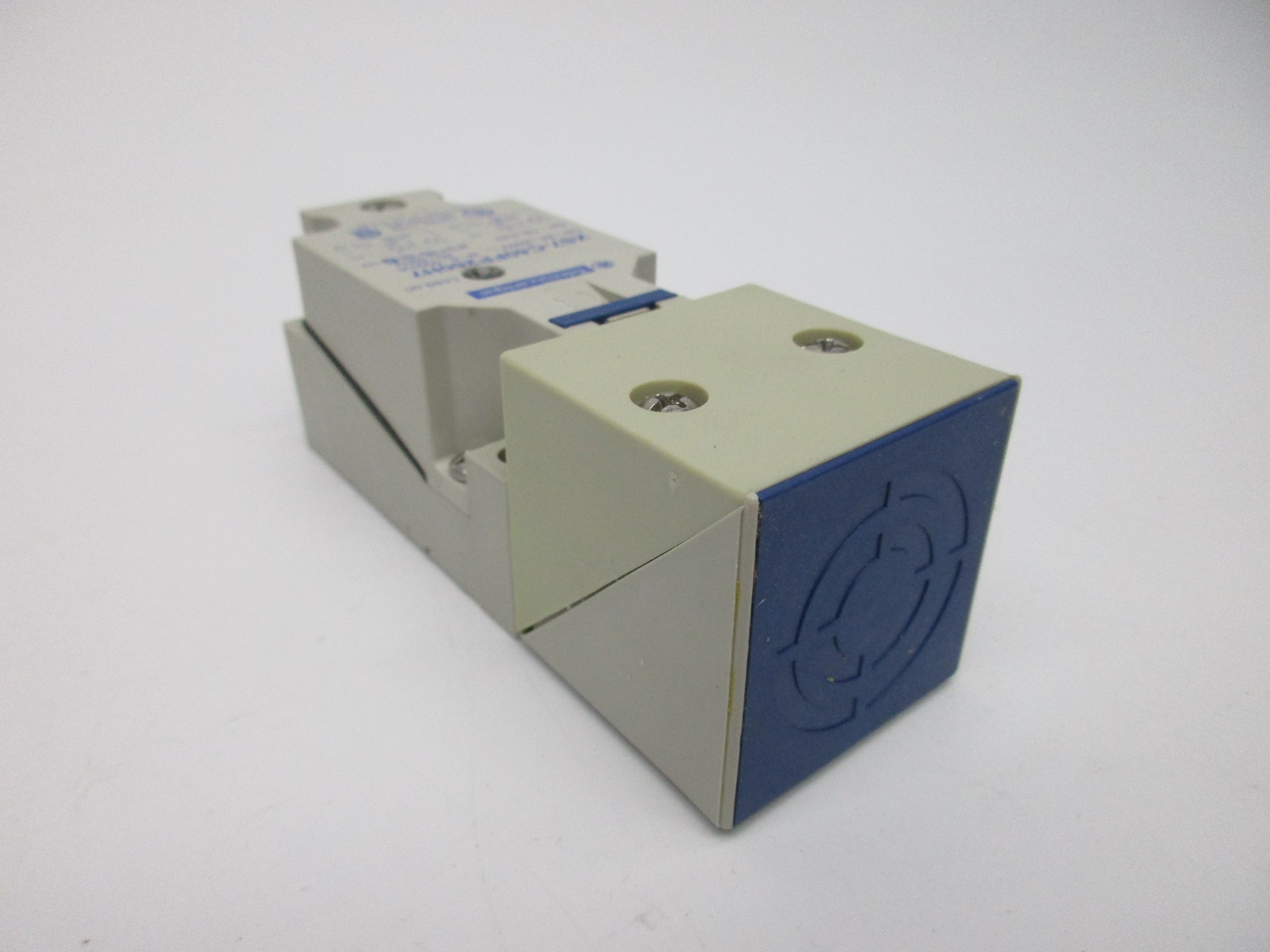 TELEMECANIQUE XS7C40FP260H7 NSMP