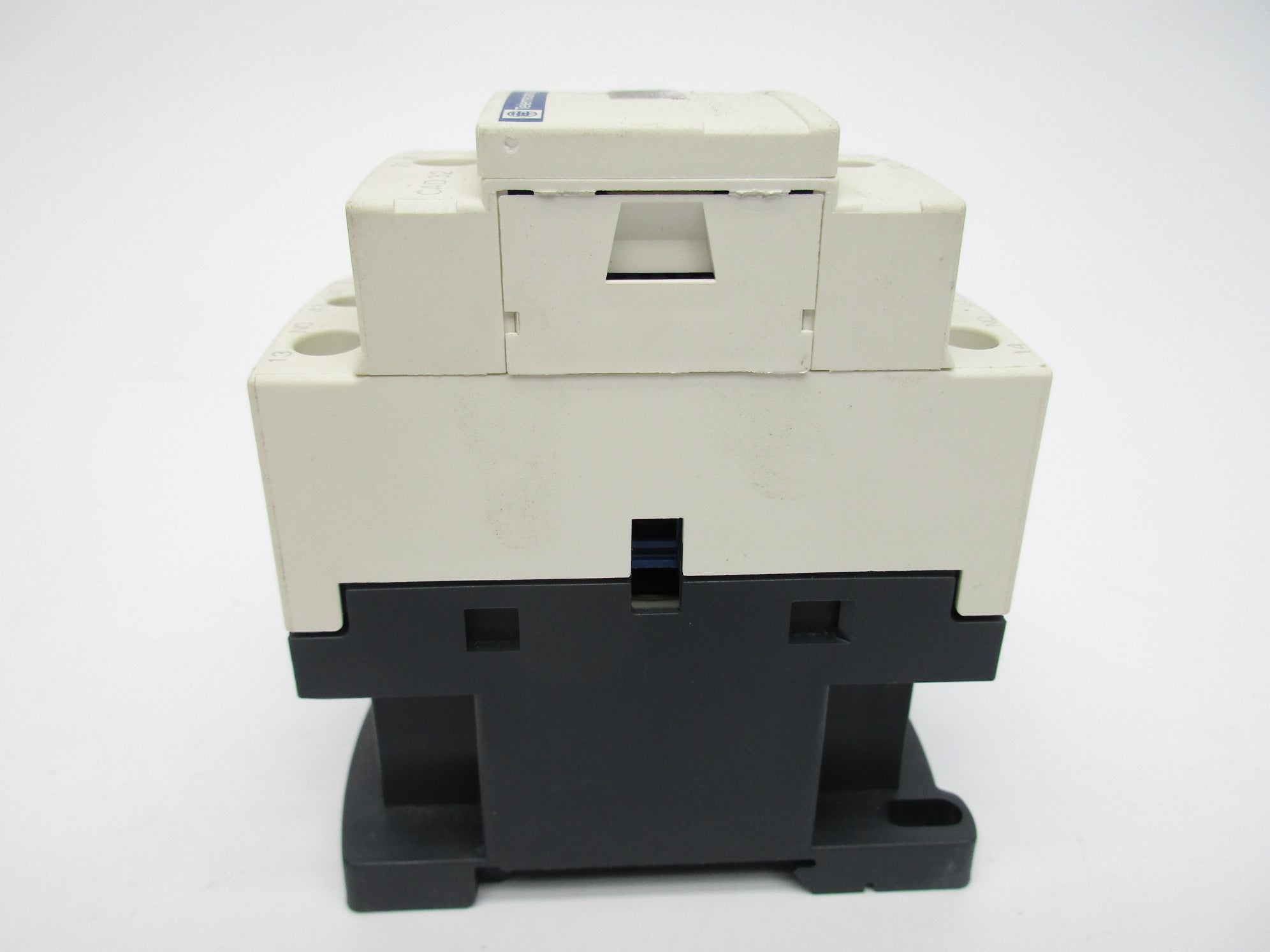 TELEMECANIQUE CAD32B7 10A 24V NSNP