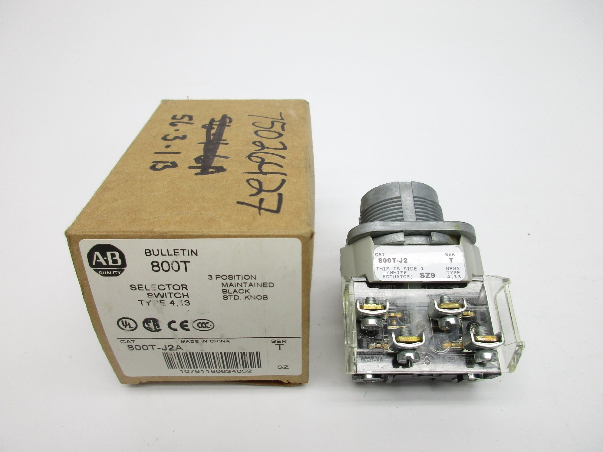 ALLEN BRADLEY 800T-J2A SER. T (BR/WH) NSMP