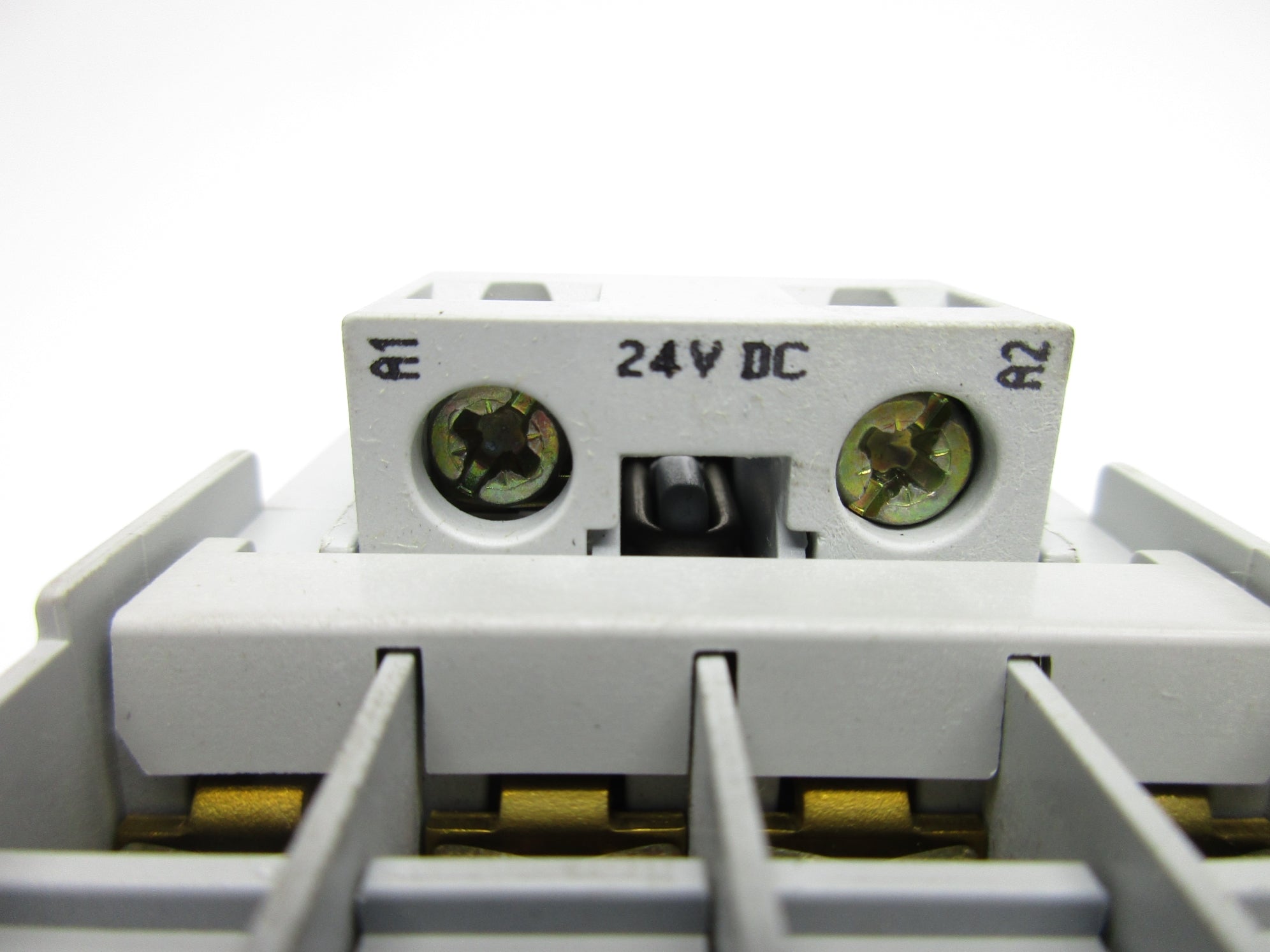ALLEN BRADLEY 100-C16ZJ10 SER. B (BR/WH) NSMP