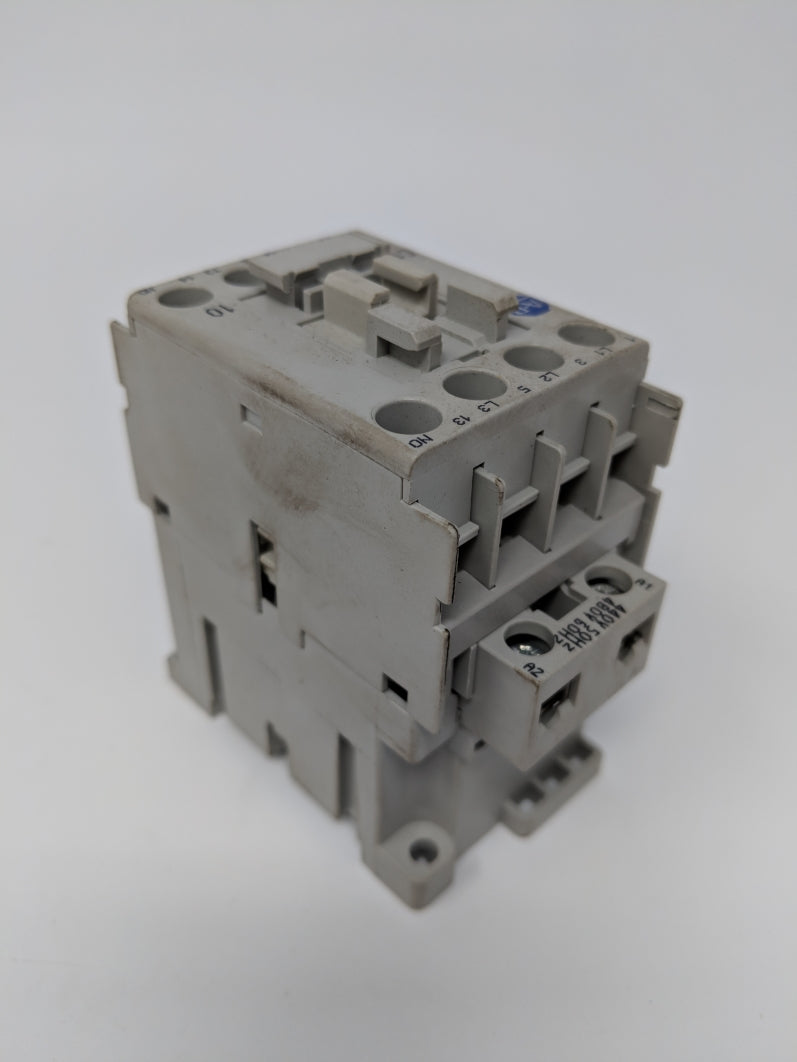 ALLEN BRADLEY 100-C12B10 SER. A 480V UNMP
