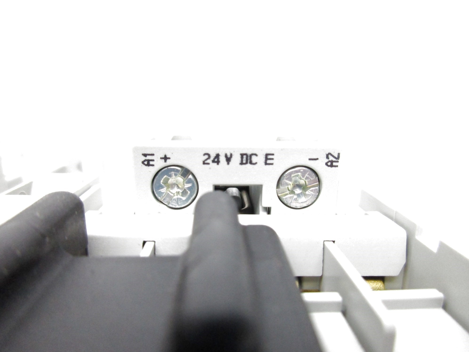 ALLEN BRADLEY 104-C09EJ22 SER. B 24VDC (BR/WH) NSMP
