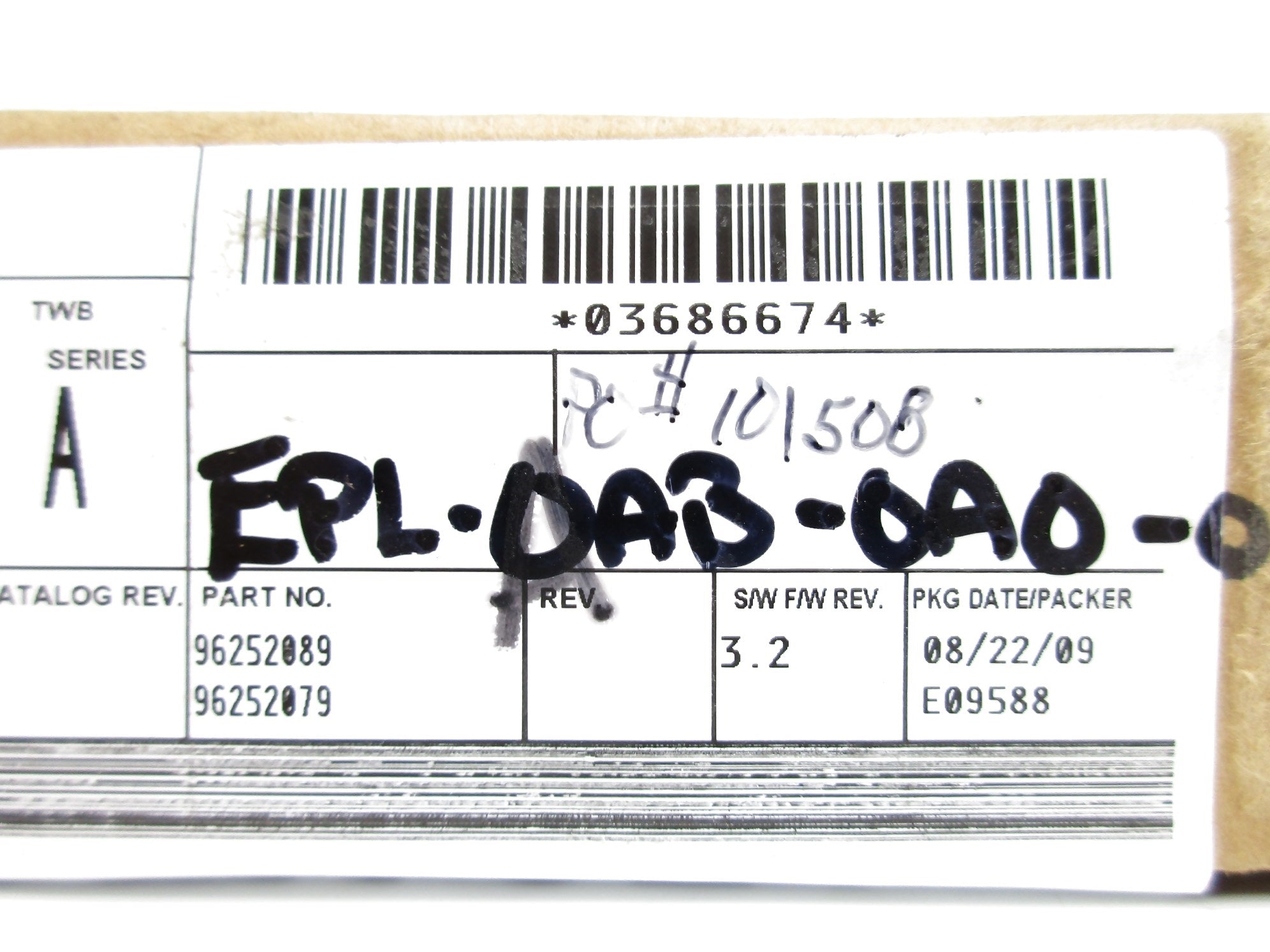 ALLEN BRADLEY 1756-OA16 SER. A 120/240VAC F/W 3.2  NSMP