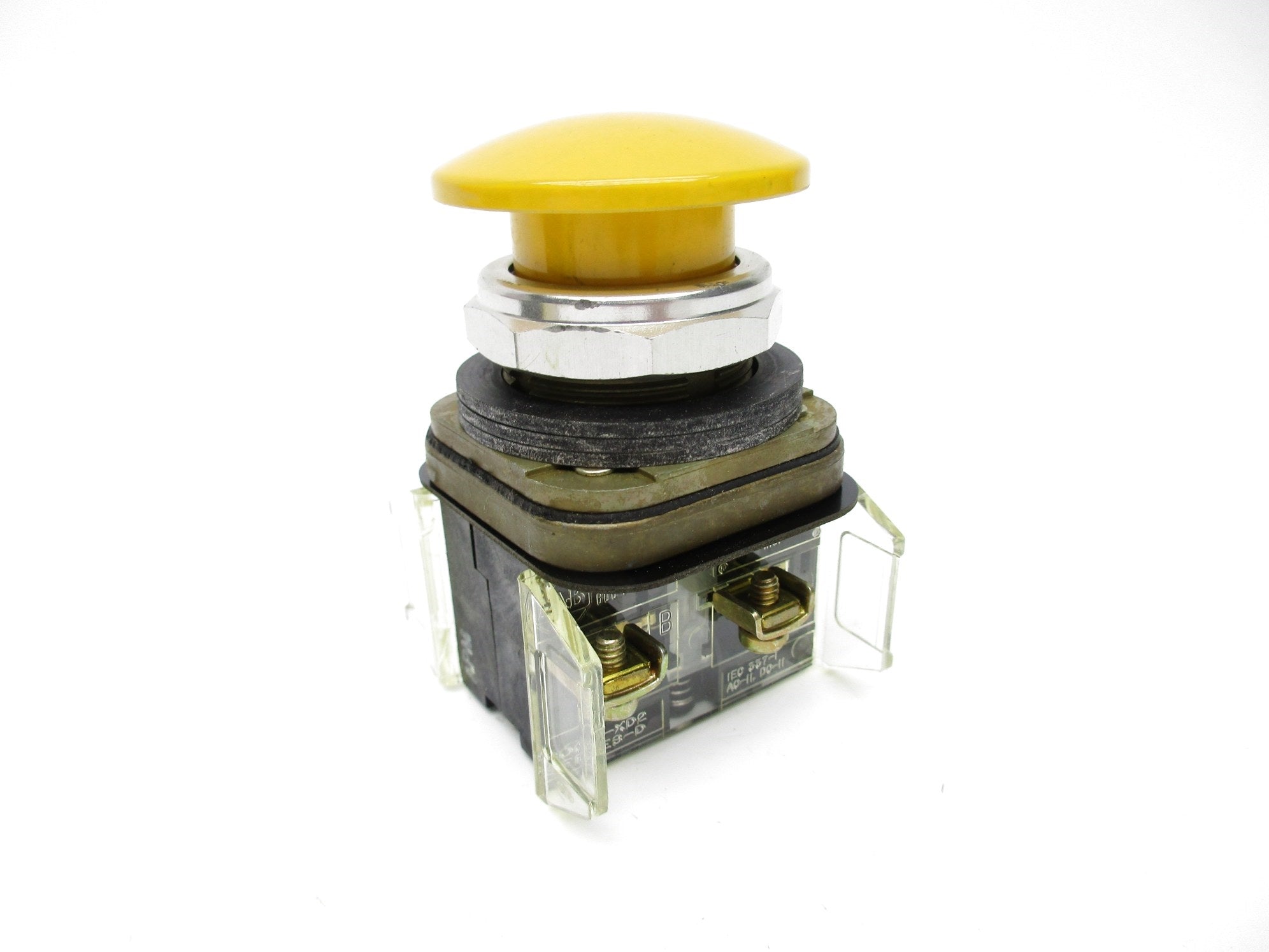 ALLEN BRADLEY 800T-D9A4 SER. T ( BK/YL) NSMP