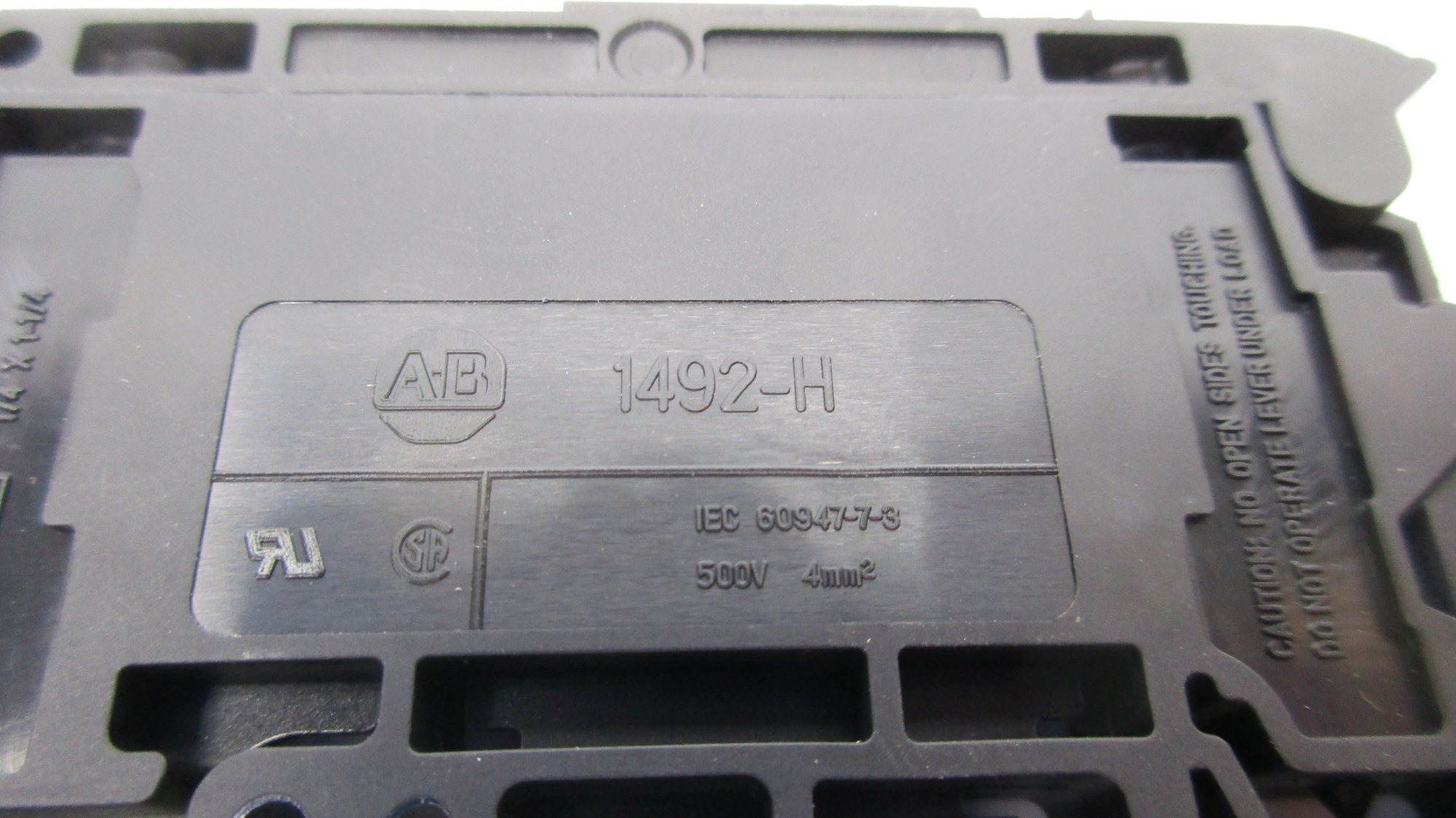 ALLEN BRADLEY 1492-H4 300VAC/DC NSNP