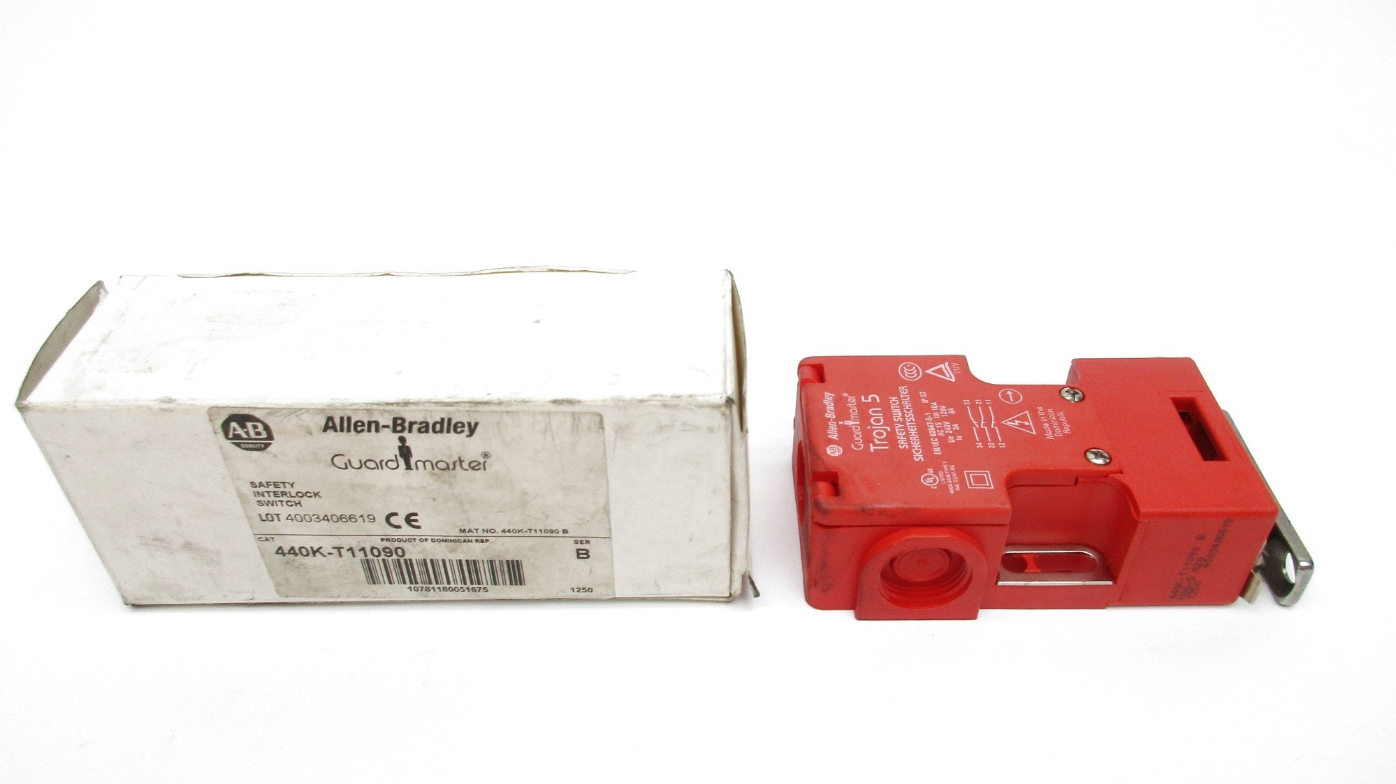 ALLEN BRADLEY 440K-T11090 SER. B (WH) NSMP