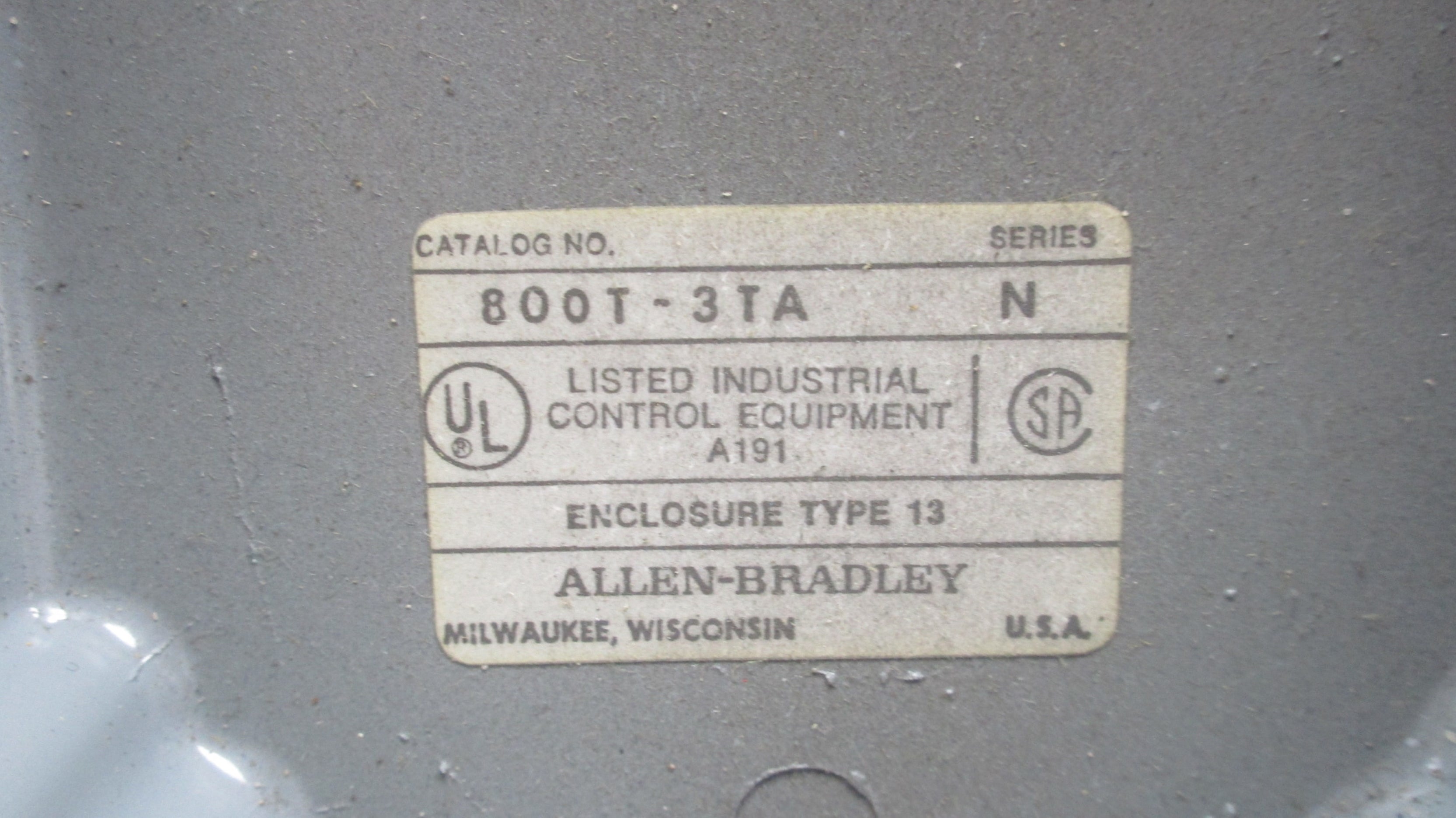 ALLEN BRADLEY 800T-3TA SER. N (AS PICTURED) NSNP