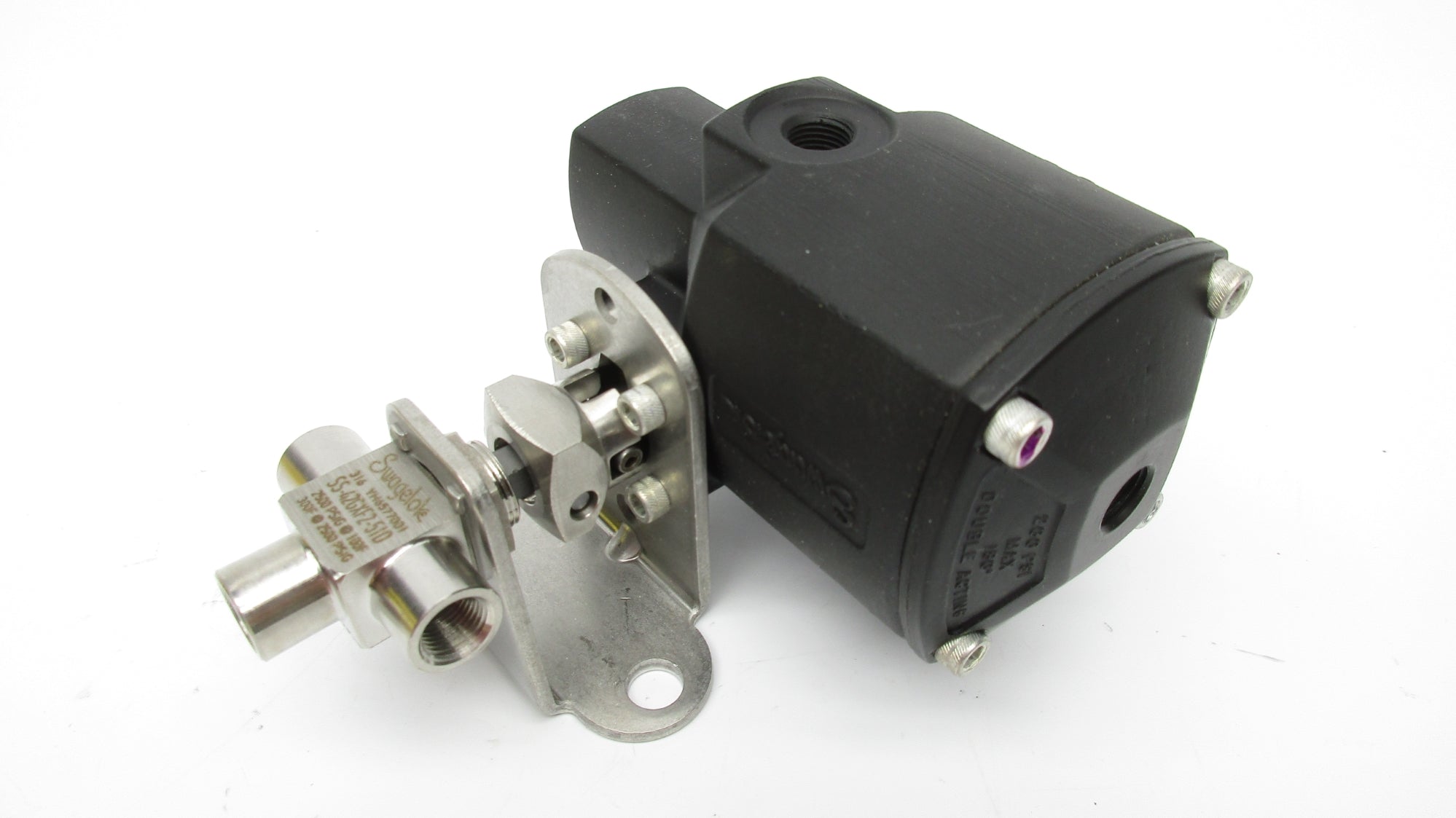 WHITEY 151DA SS-42GXF2-51D 200PSI NSNP