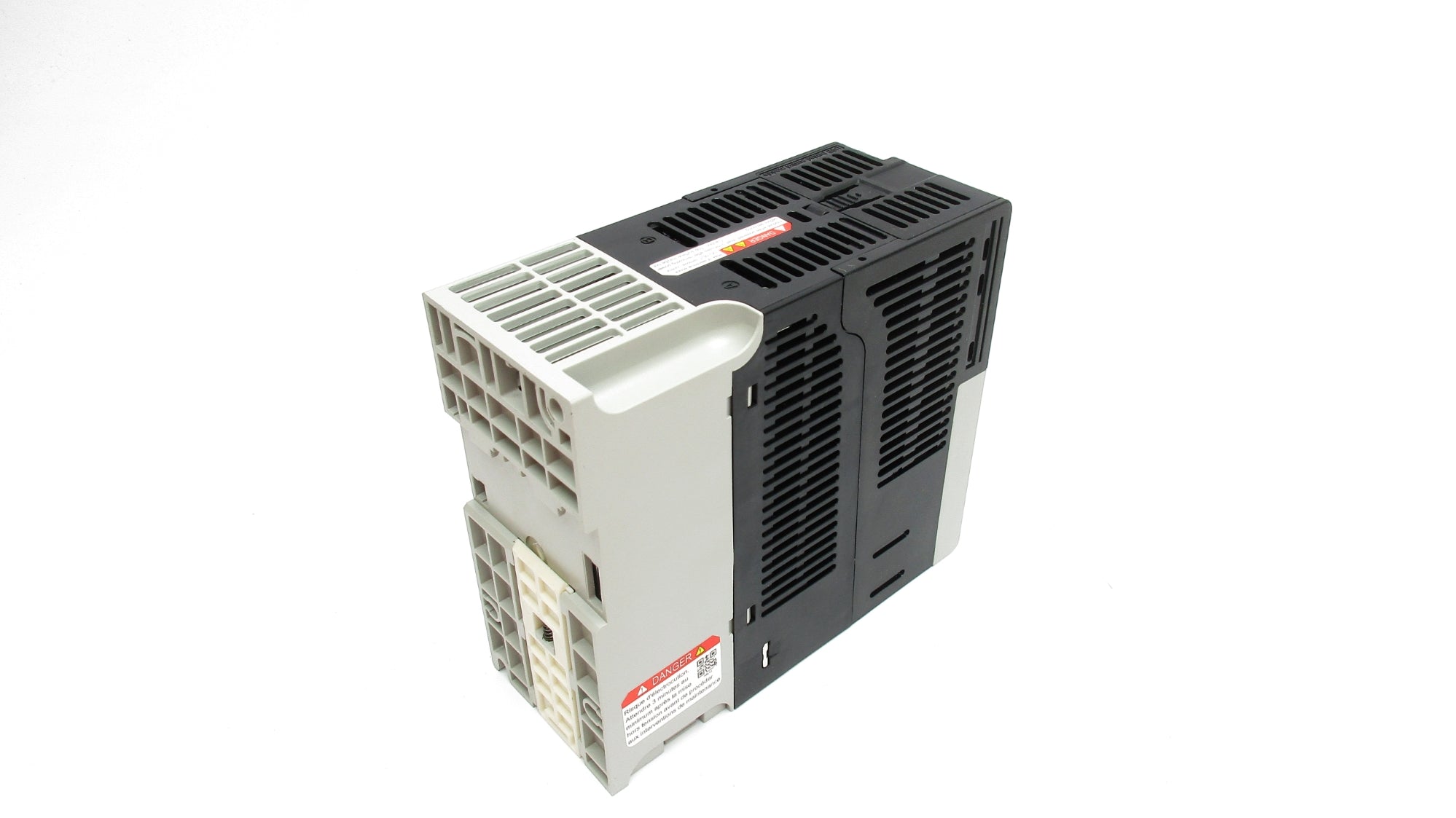 ALLEN BRADLEY 25B-B5P0N104 SER. A F/W 5.001 (BR/WH) NSMP