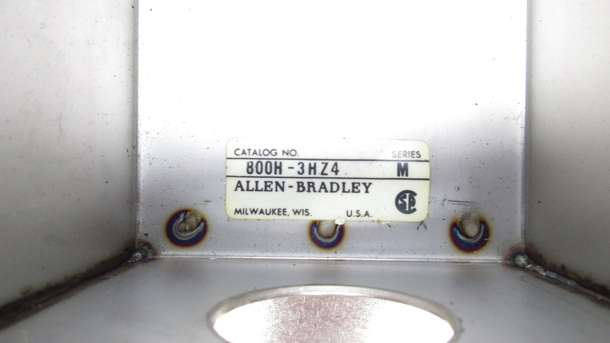 ALLEN BRADLEY 800H-3HZ4 SER. M NSNP