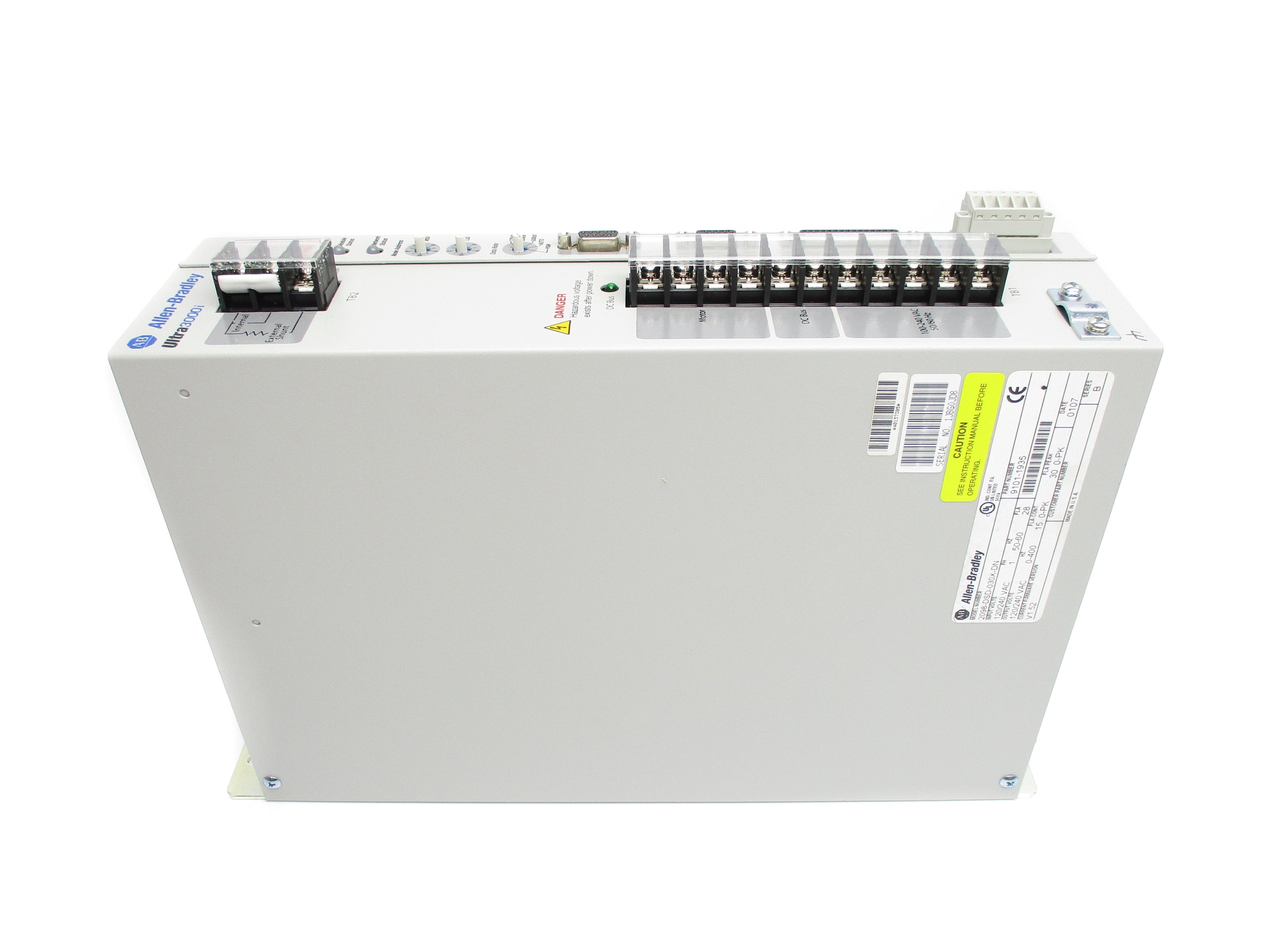 ALLEN BRADLEY 2098-DSD-030X-DN SER. B F/W V1.52 NSMP