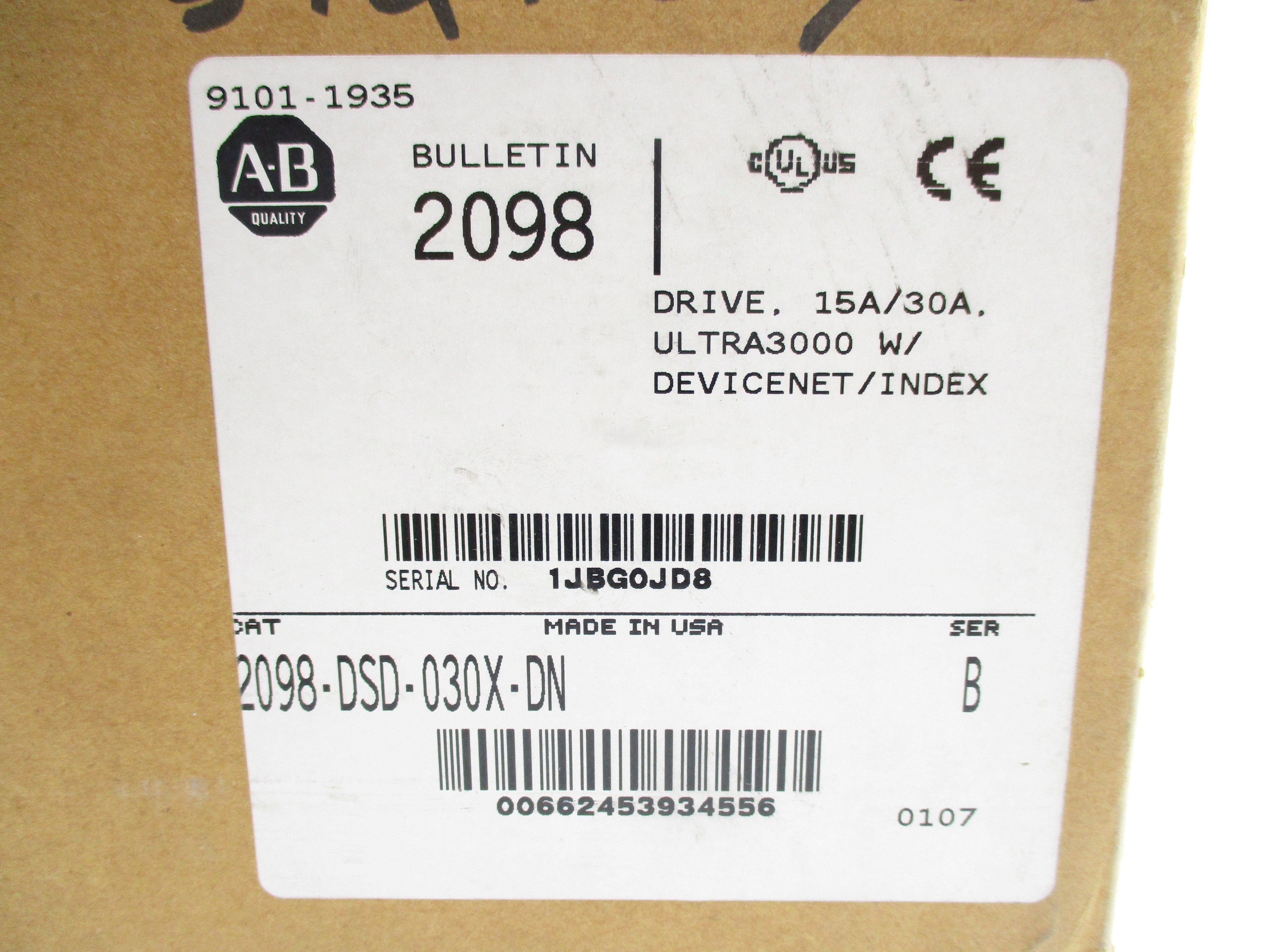 ALLEN BRADLEY 2098-DSD-030X-DN SER. B F/W V1.52 NSMP