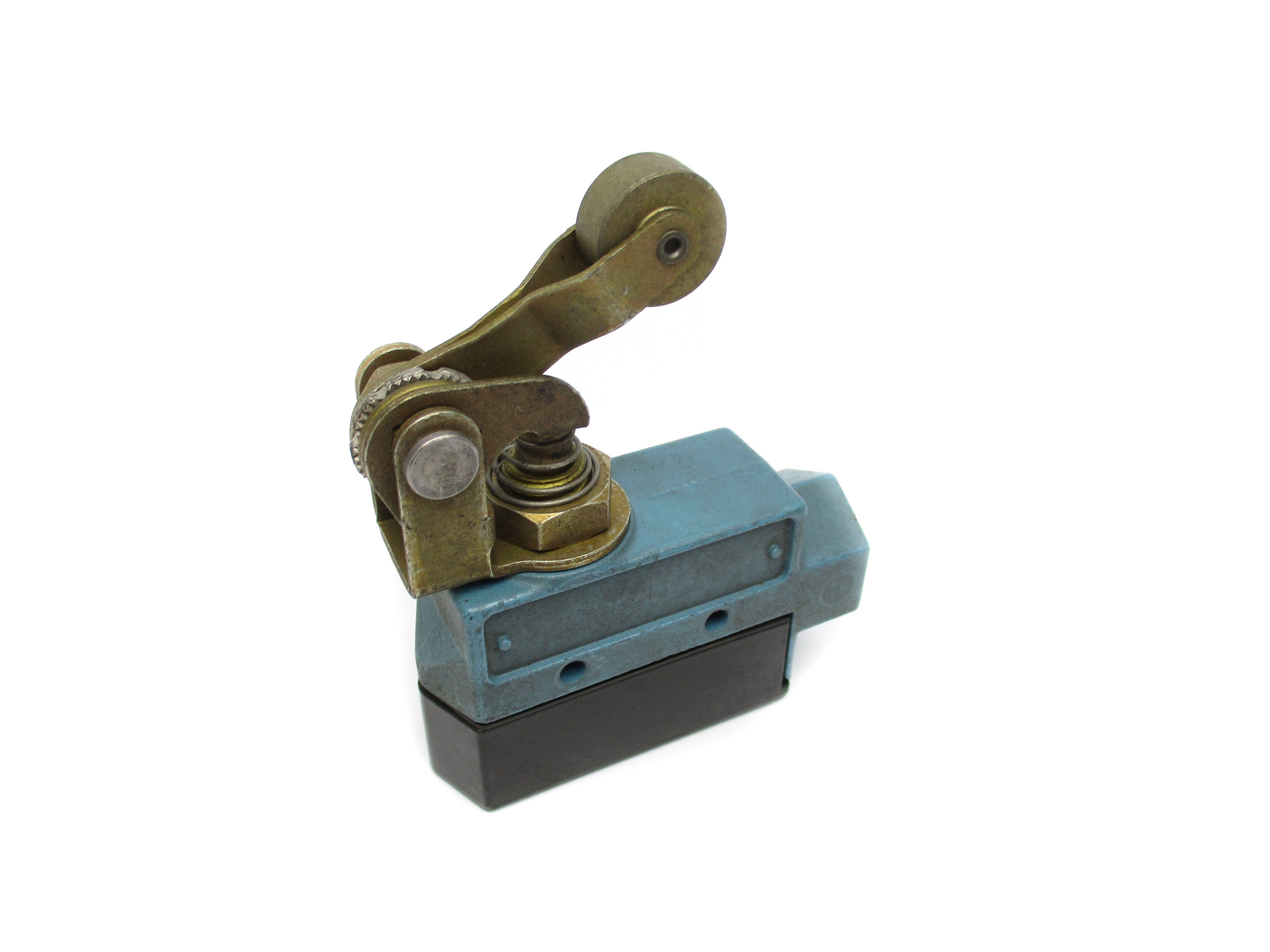 MICRO SWITCH BZE6-2RQ2 600VAC 2A UNMP