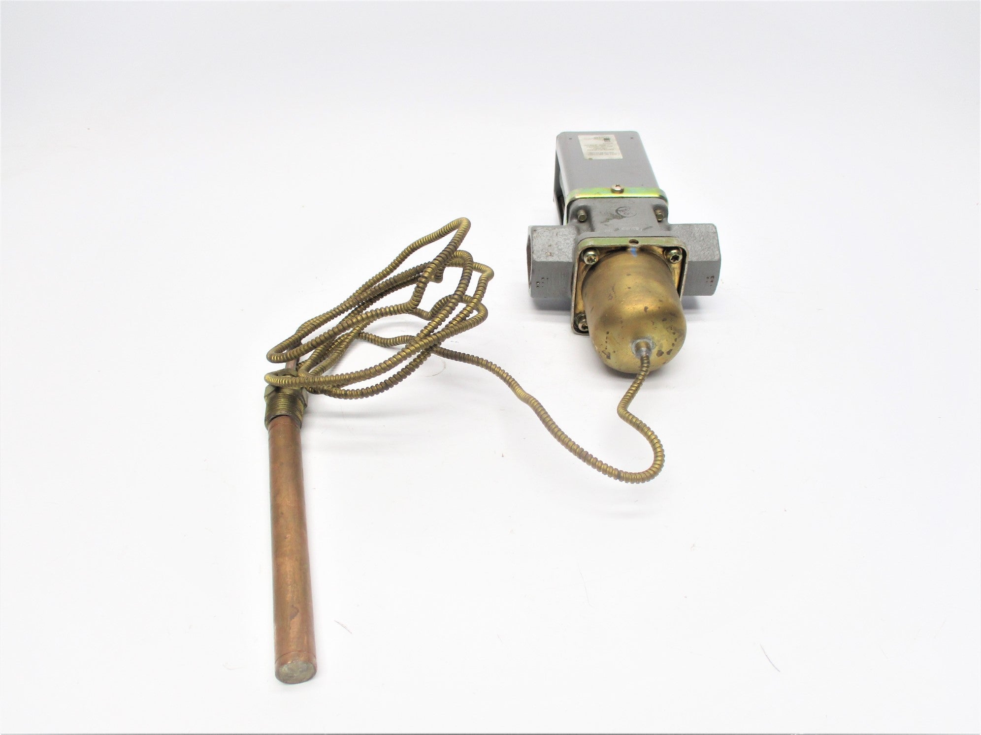 JOHNSON CONTROLS V47AD-2 150PSI 115-180'F 1"  NSNP