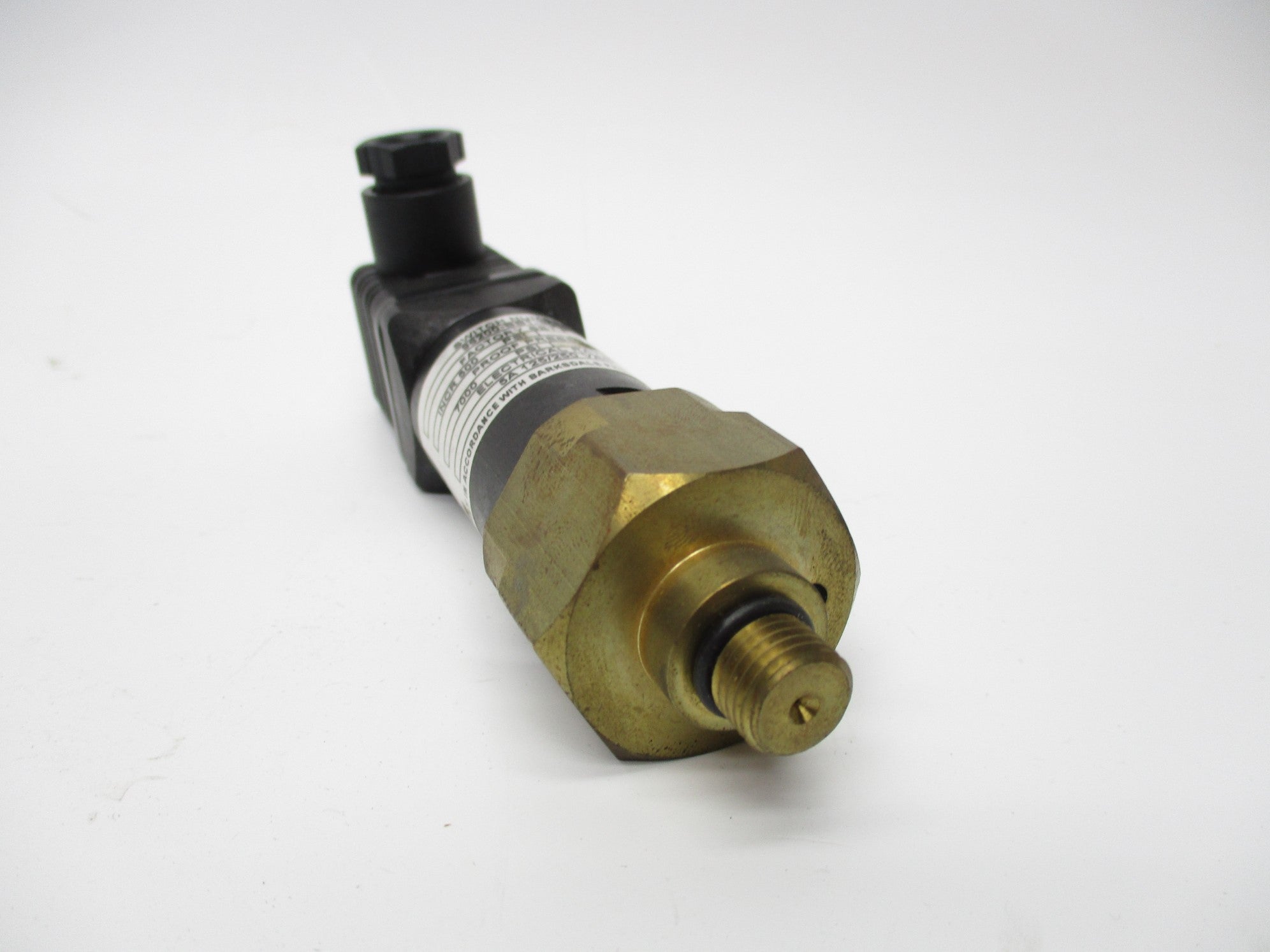 BARKSDALE 96200-BB1-S0080 7000PSI UNMP
