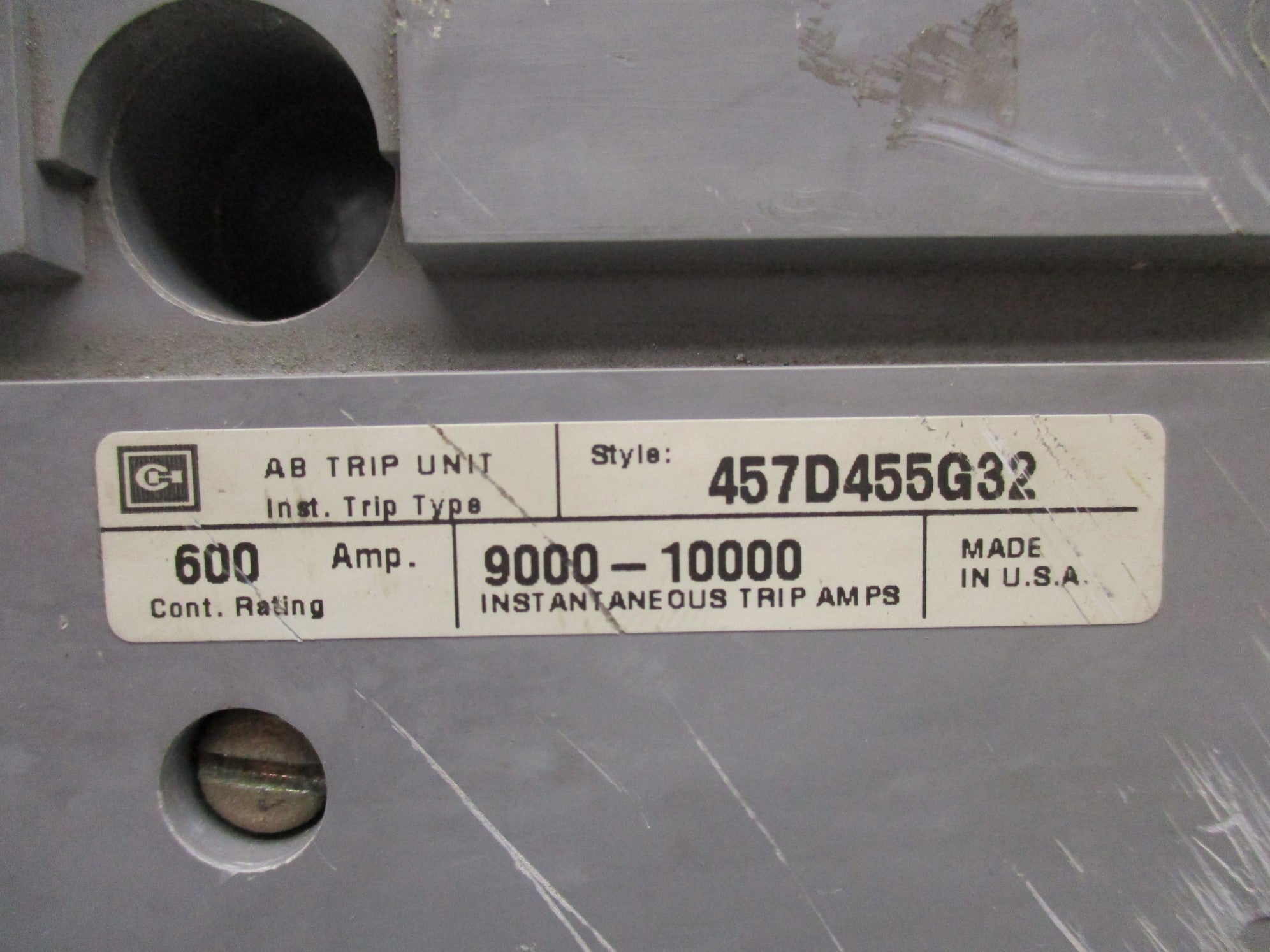 CUTLER HAMMER 457D455G32 600A UNMP