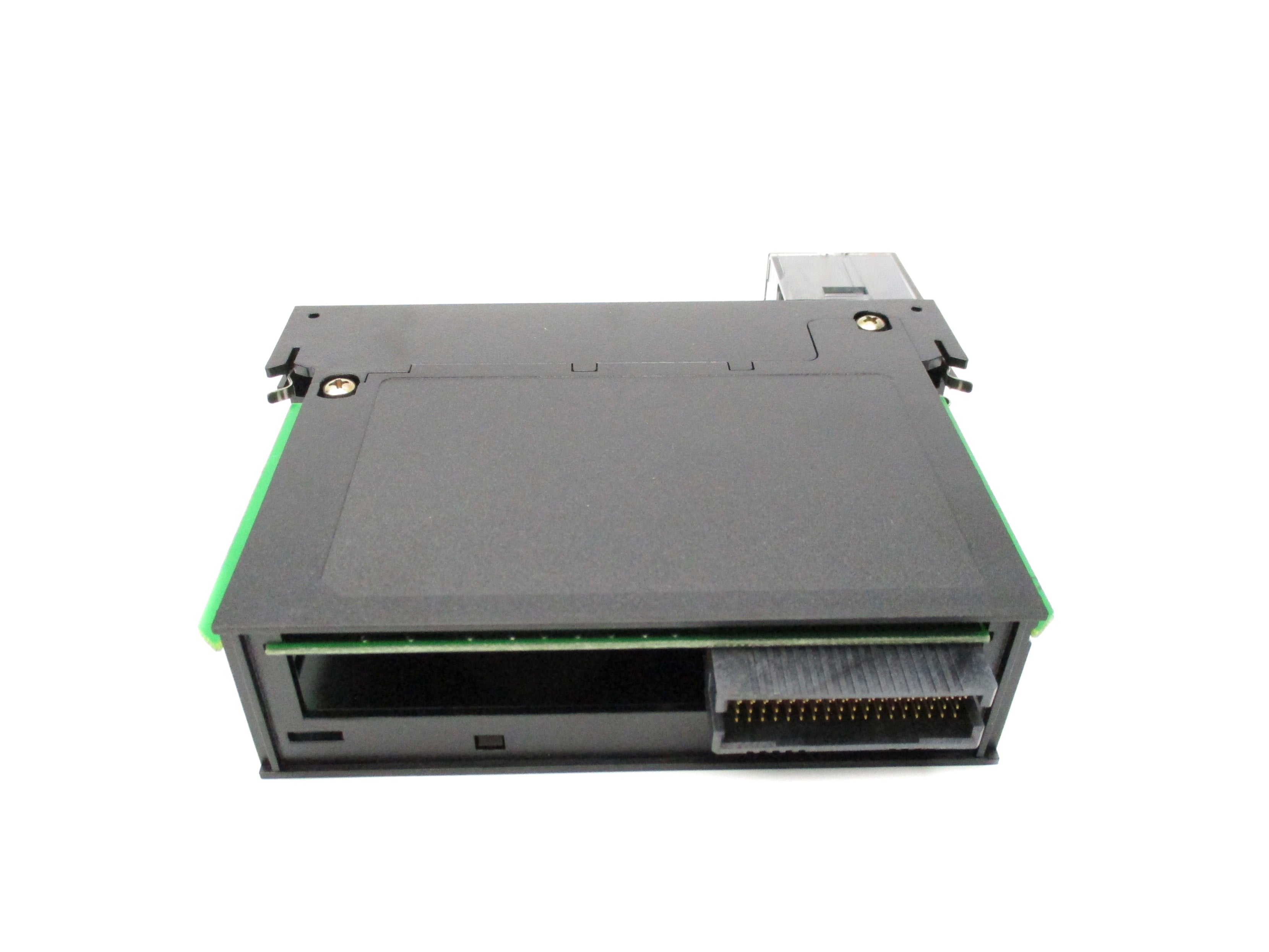 ALLEN BRADLEY 1756-OX8I SER. A F/W 2.1 NSMP