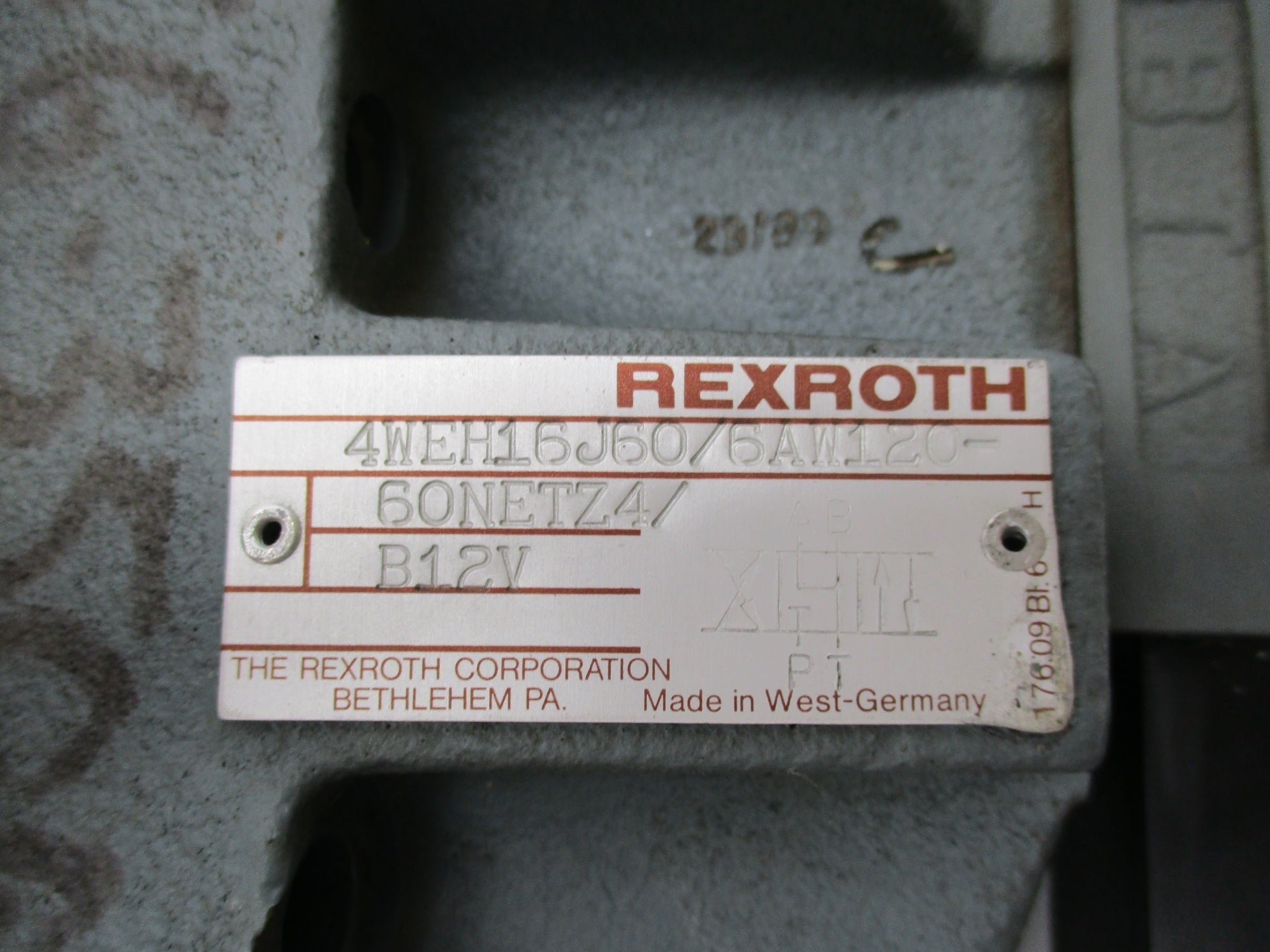 REXROTH 4WEH16J60/6AW120-60NETZ4/B12V 120V UNMP