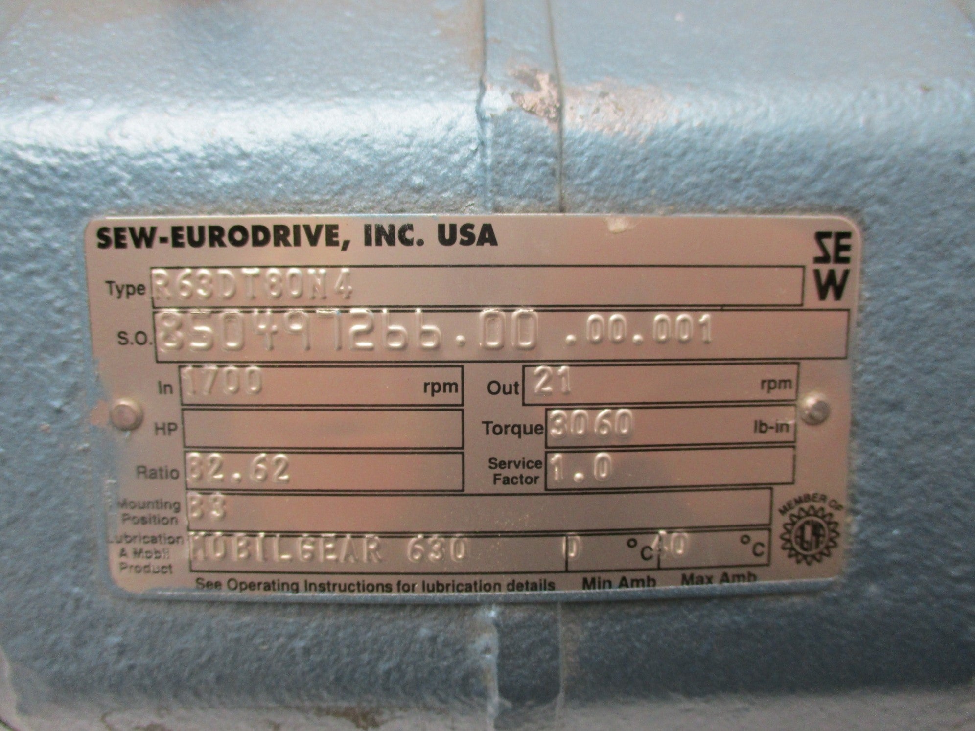 SEW-EURODRIVE R63DT80N4 (AS PICTURED) UNMP
