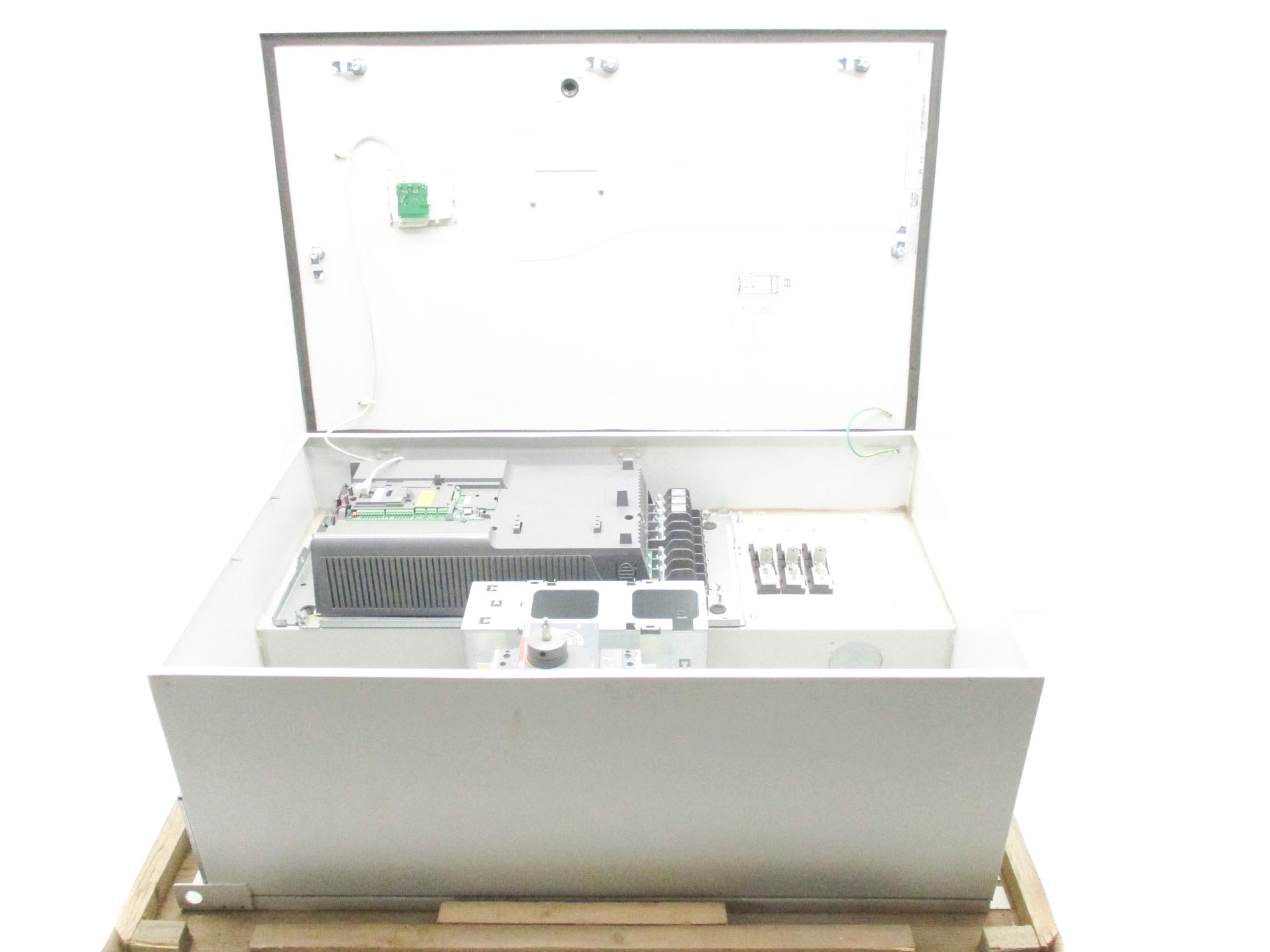 ABB ACH550-PCR-157A-4+B055 UNMP