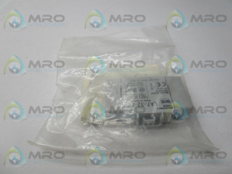 SPRECHER+SCHUH LA7-32-PE 32A SWITCH 600V * NEW IN FACTORY BAG *