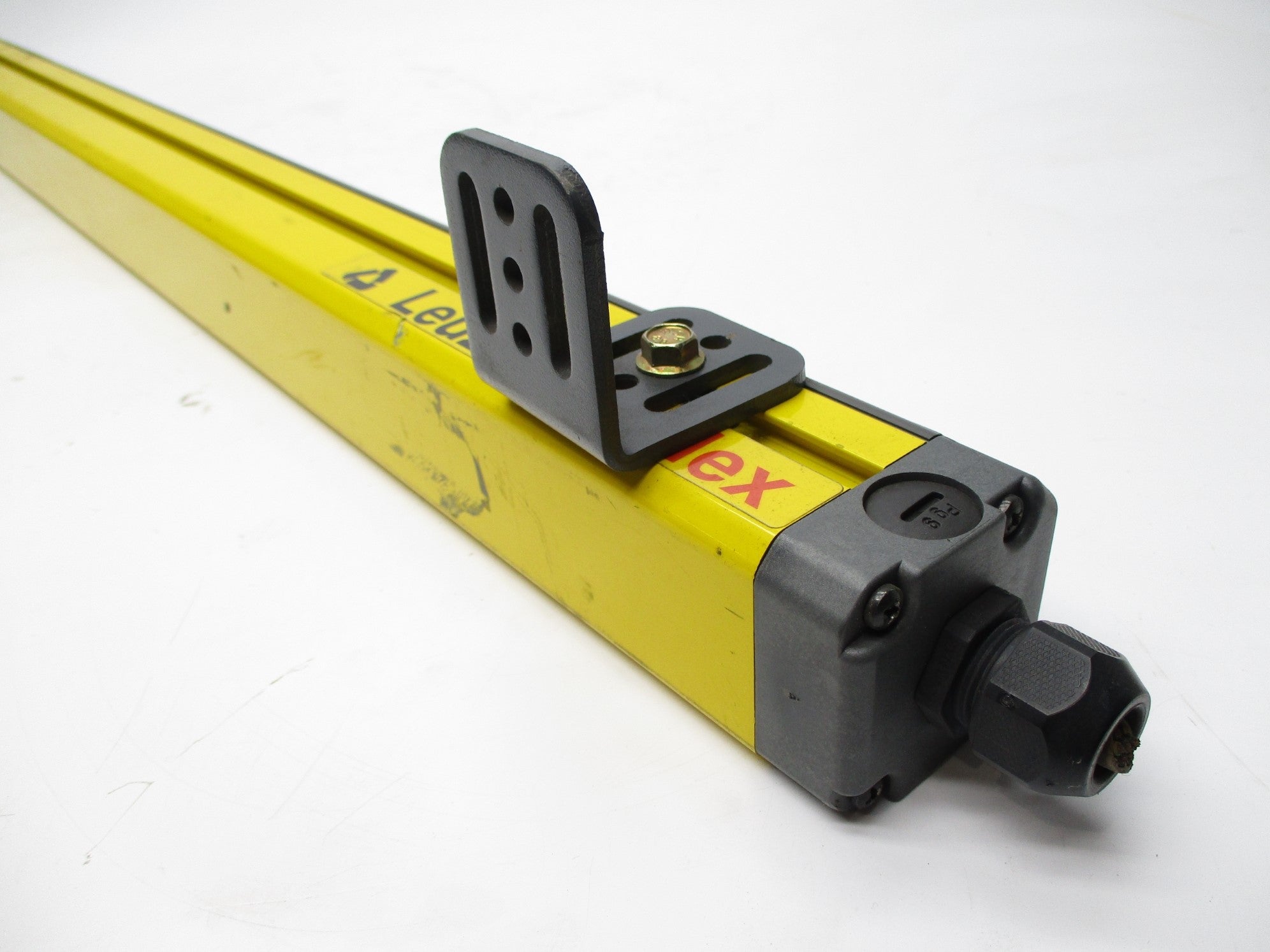 LEUZE LUMIFLEX CR30-900 UNMP