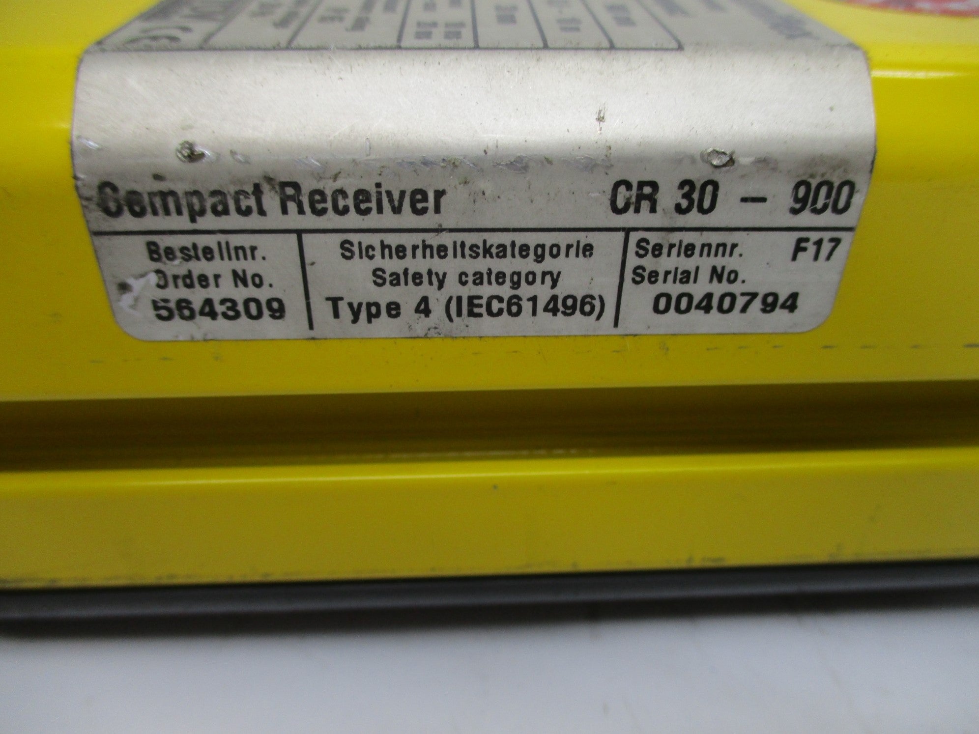 LEUZE LUMIFLEX CR30-900 UNMP