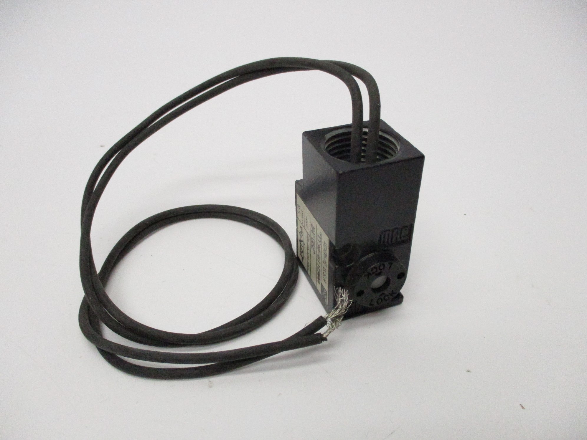 MAC 113B-611CAAA 24VDC 25-150PSI UNMP