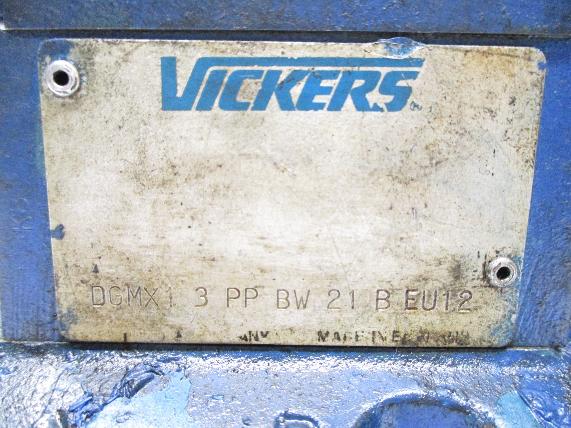 VICKERS DGMX13PPBW21BEU12 (AS PICTURED) UNMP