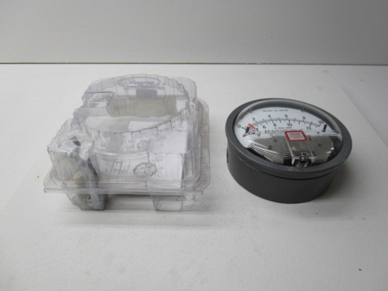 DWYER 2010AV PRESSURE GAUGE 15PSIG * NEW IN ORIGINAL PACKAGE *