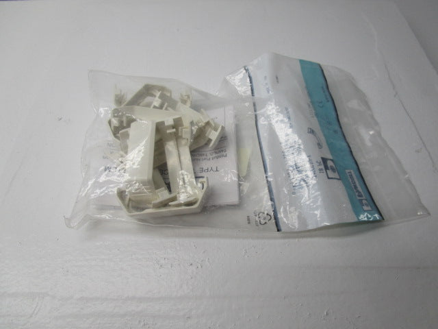 PANDUIT T45CCIW-X COVER COUPLER FITTING (PKG OF 10) * NEW IN FACTORY BAG *
