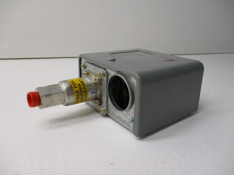 JOHNSON CONTROLS P72CA-8C NSMP