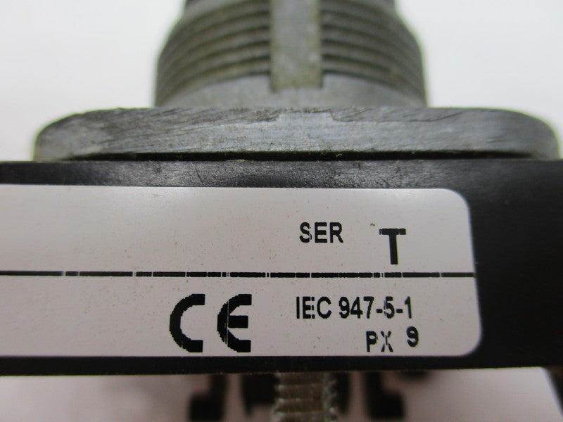 ALLEN BRADLEY 800T-FXA5 SER. T (AS PICTURED)  UNMP