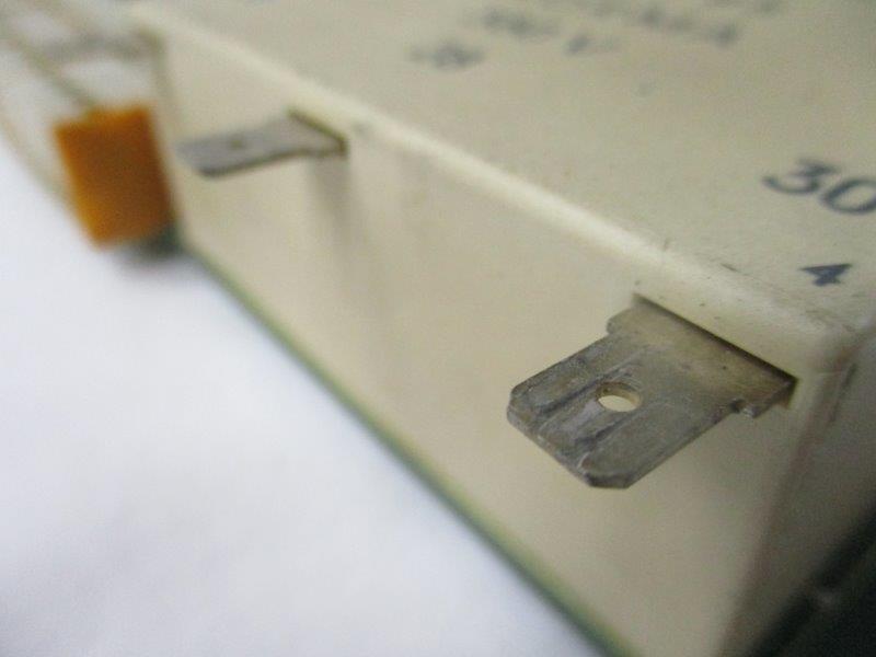 SIEMENS C98043-A1045-L3-14 380V UNMP