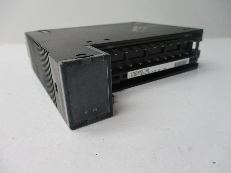 GE FANUC IC693MDL740E  UNMP