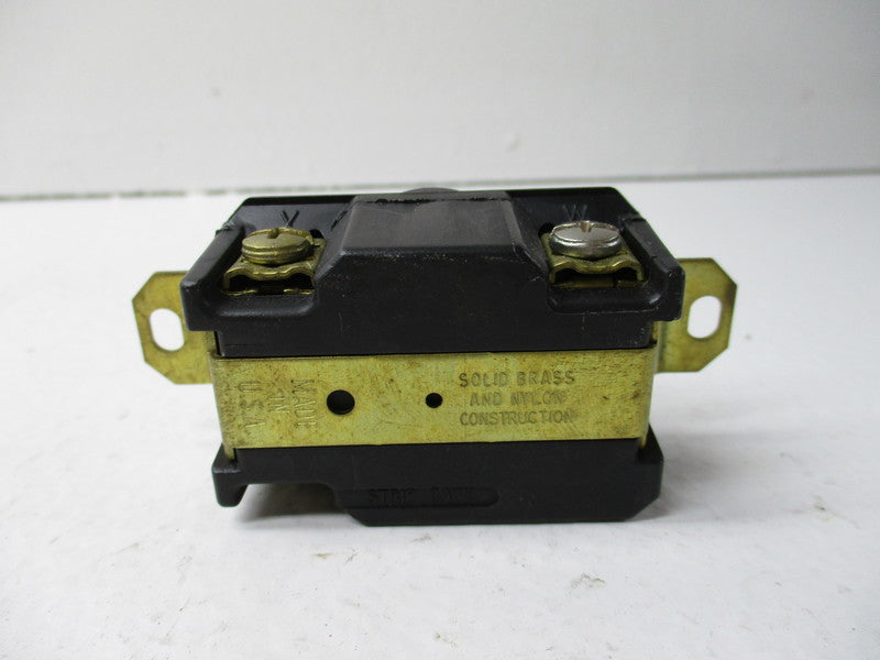 NEMA L10-30-R  NSNP