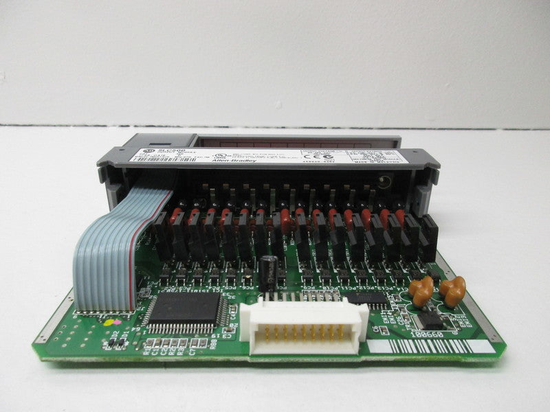 ALLEN BRADLEY 1746-OA16 OUTPUT MODULE 85-265VAC SER. D  NSNP
