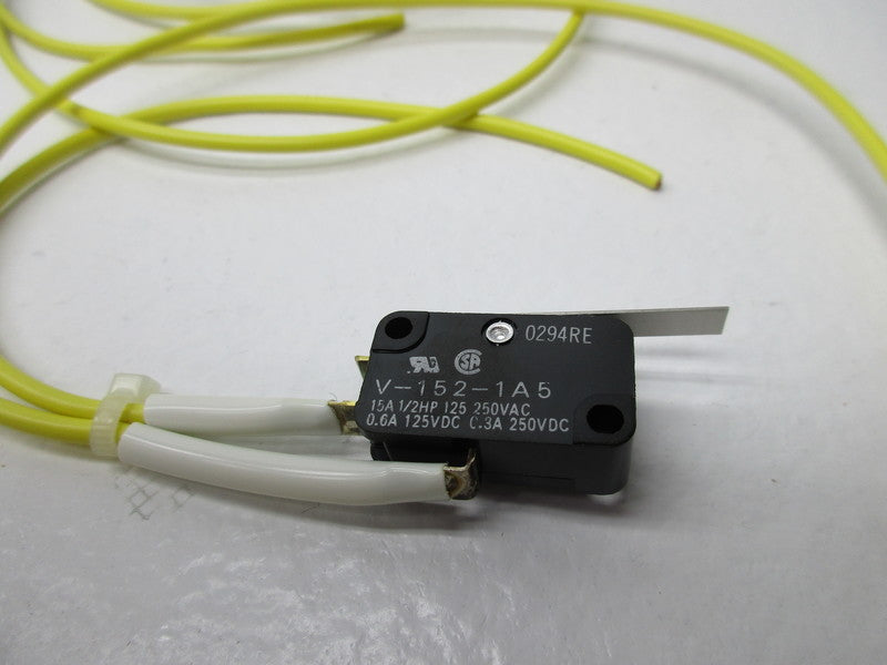 OMRON V-152-1A5  UNMP