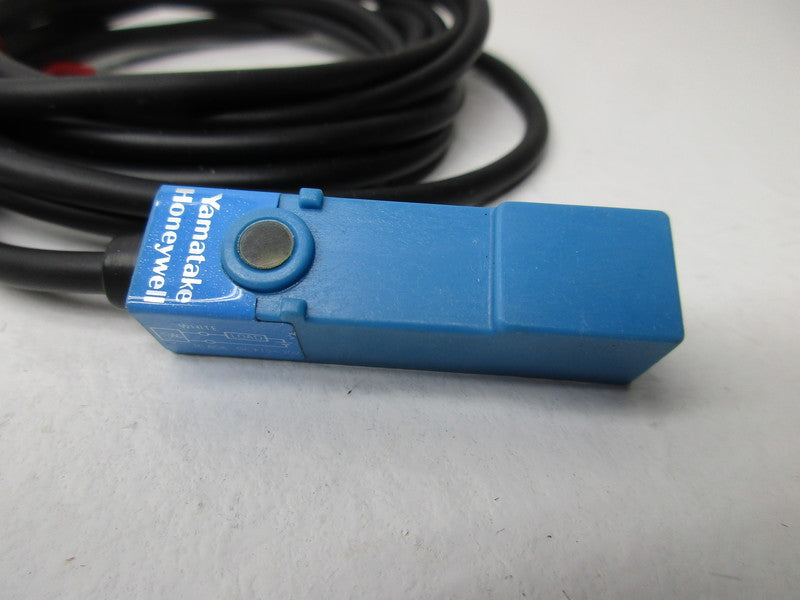 YAMATAKE HONEYWELL FL2S-4J6HD-L2  NSNP