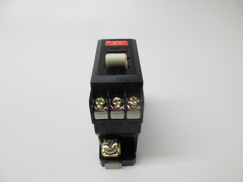 IDEC NRC111L-30AAA CIRCUIT PROTECTOR 30A 250V MAX  NSNP