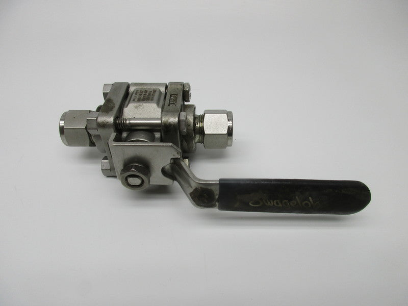 SWAGELOK SS-63TS8 (AS PICTURED)  NSNP