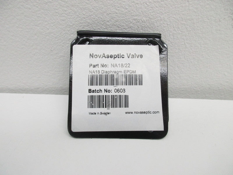 MILLIPORE NA18/22 NOVASEPTIC VALVE * NEW IN ORIGINAL PACKAGE *