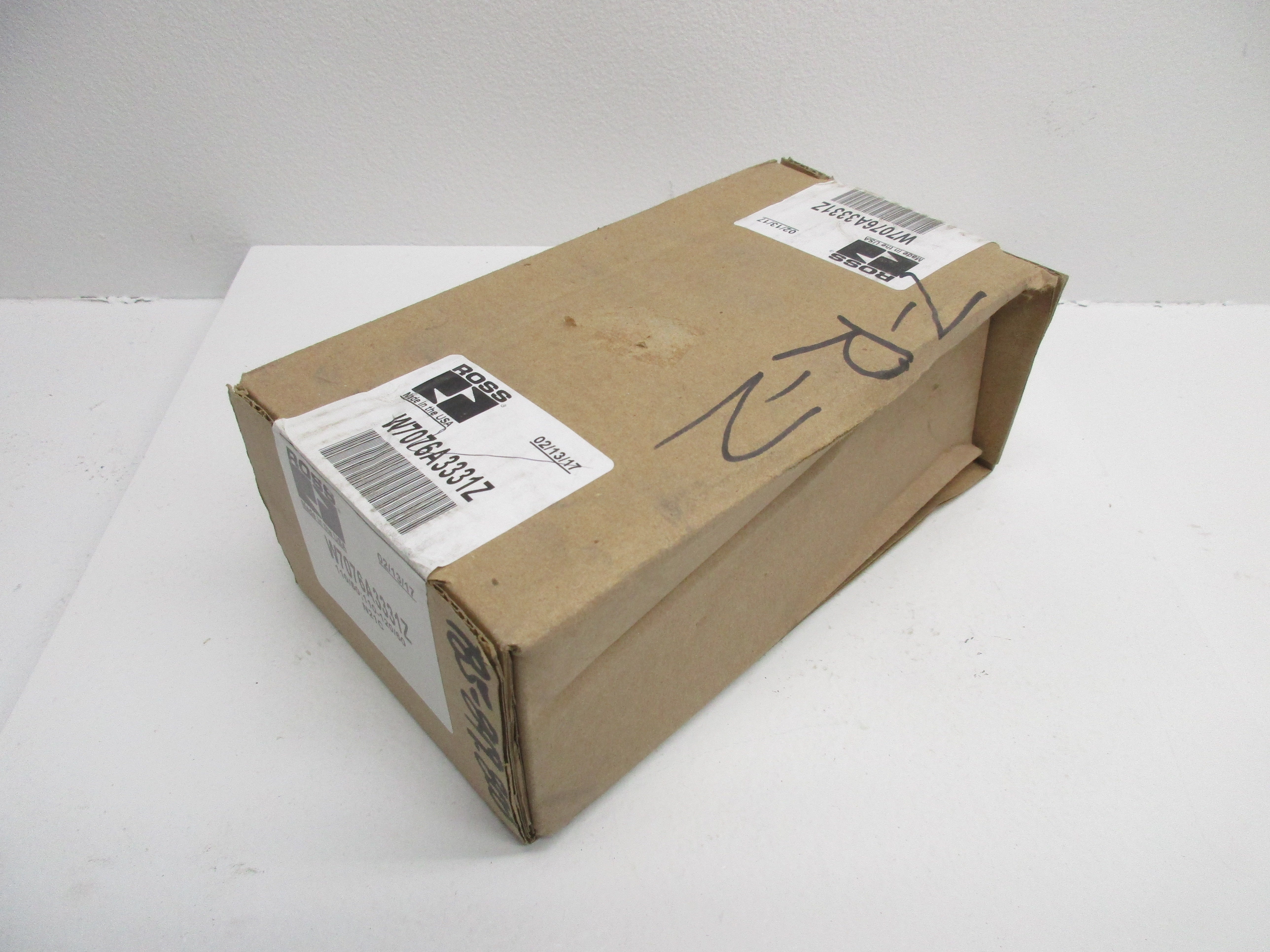 ROSS W7076A3331Z SOLENOID VALVE 02/13/17 * FACTORY SEALED *