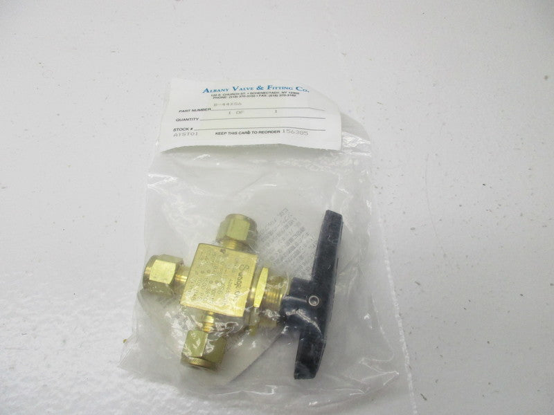 SWAGELOK B-44XS6 * NEW IN ORIGINAL PACKAGE *