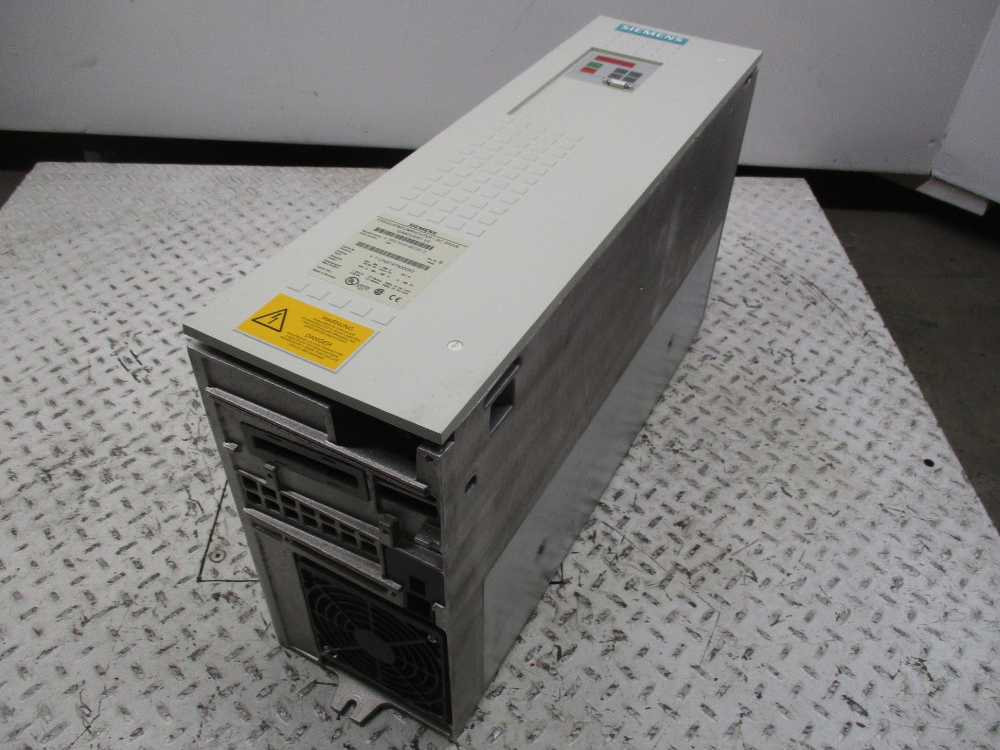 SIEMENS 6SE7022-6EC61-Z-L20 NSMP